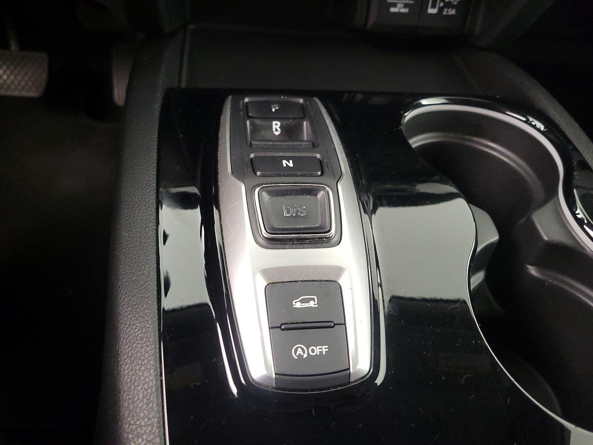 Thumbnail: 2019 Honda Pilot - 18