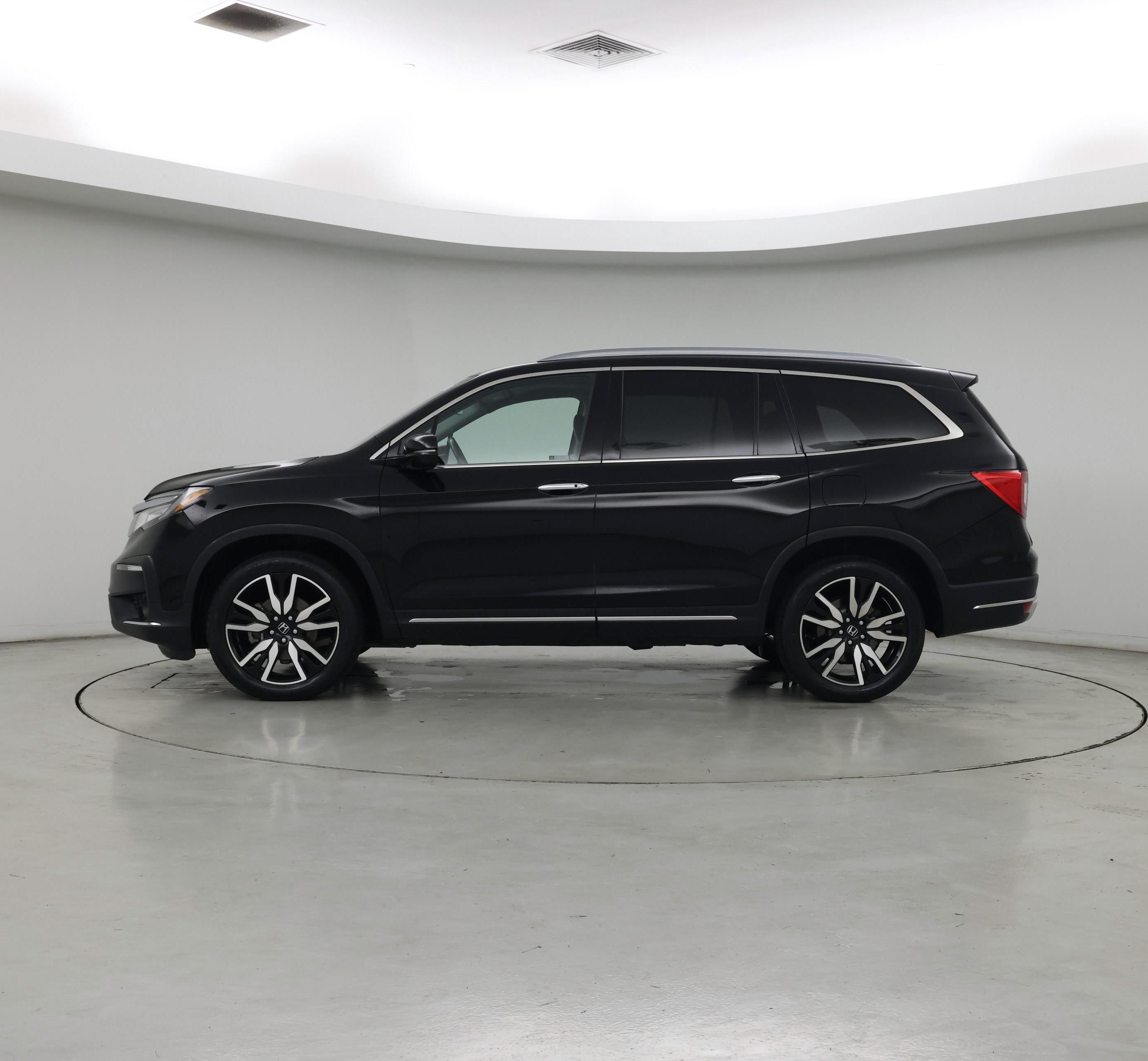Thumbnail: 2019 Honda Pilot - 3