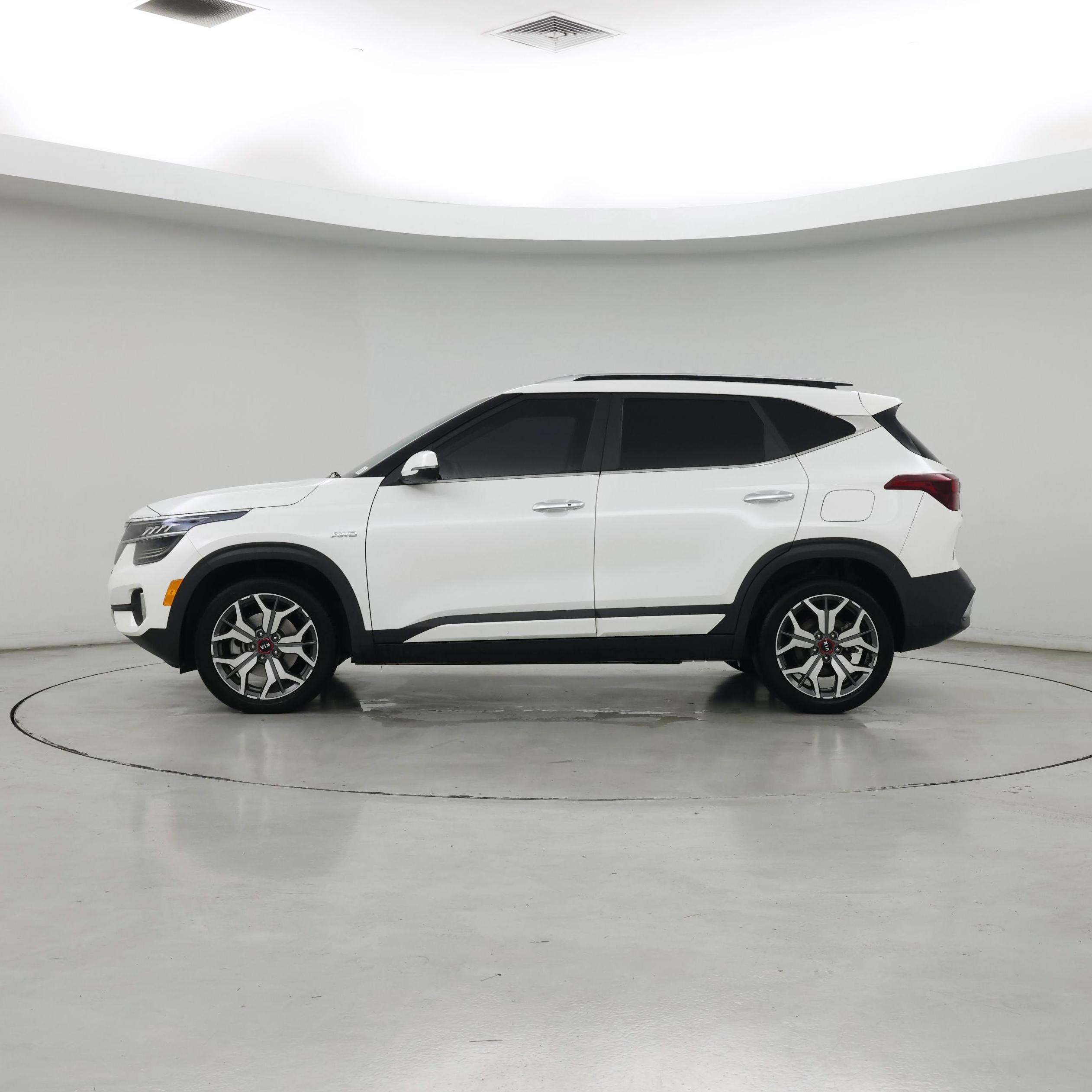 Thumbnail: 2021 Kia Seltos - 3