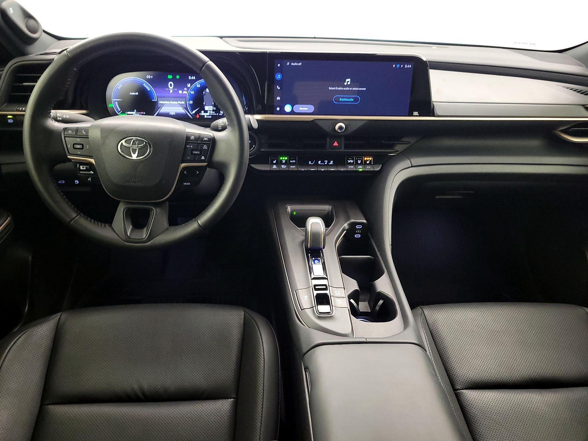 Thumbnail: 2023 Toyota Crown - 9