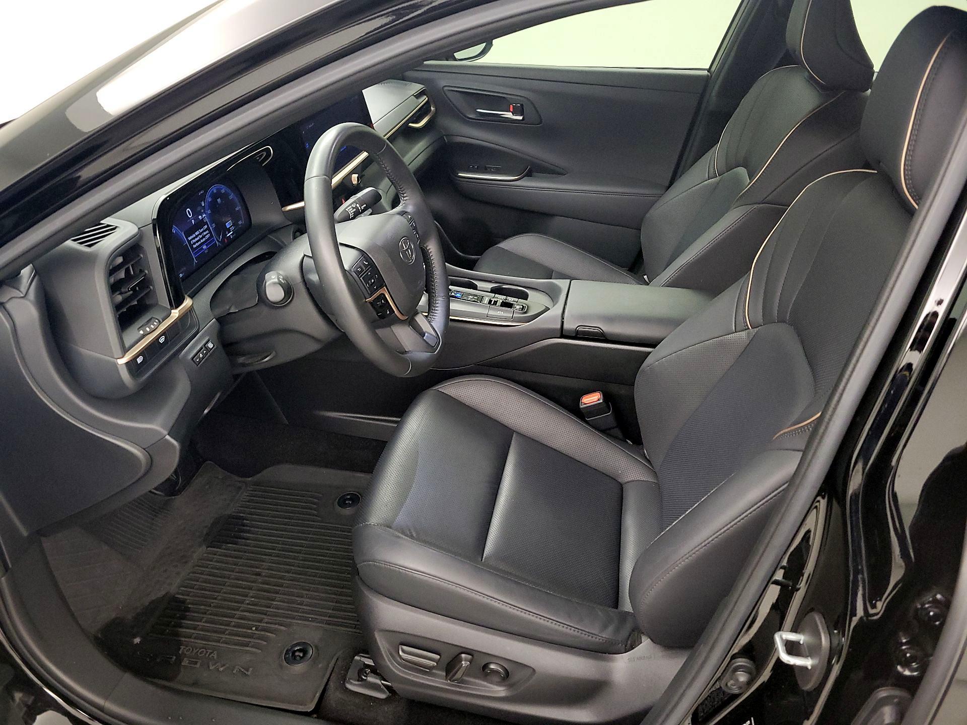 Thumbnail: 2023 Toyota Crown - 11