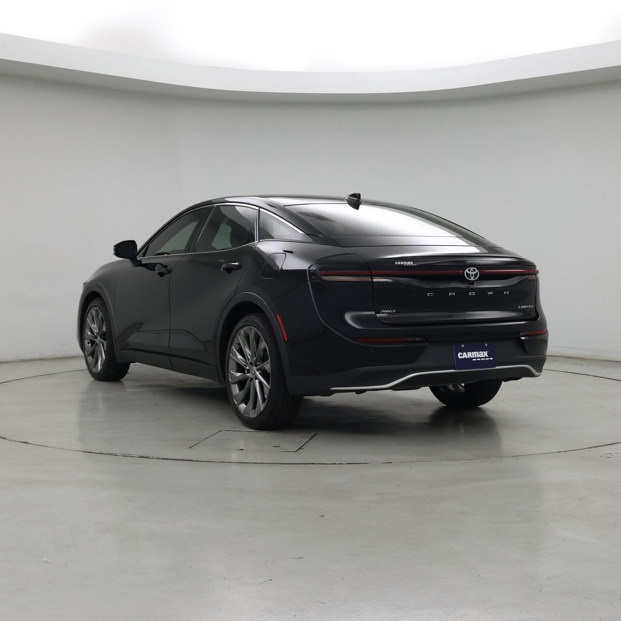 Thumbnail: 2023 Toyota Crown - 2