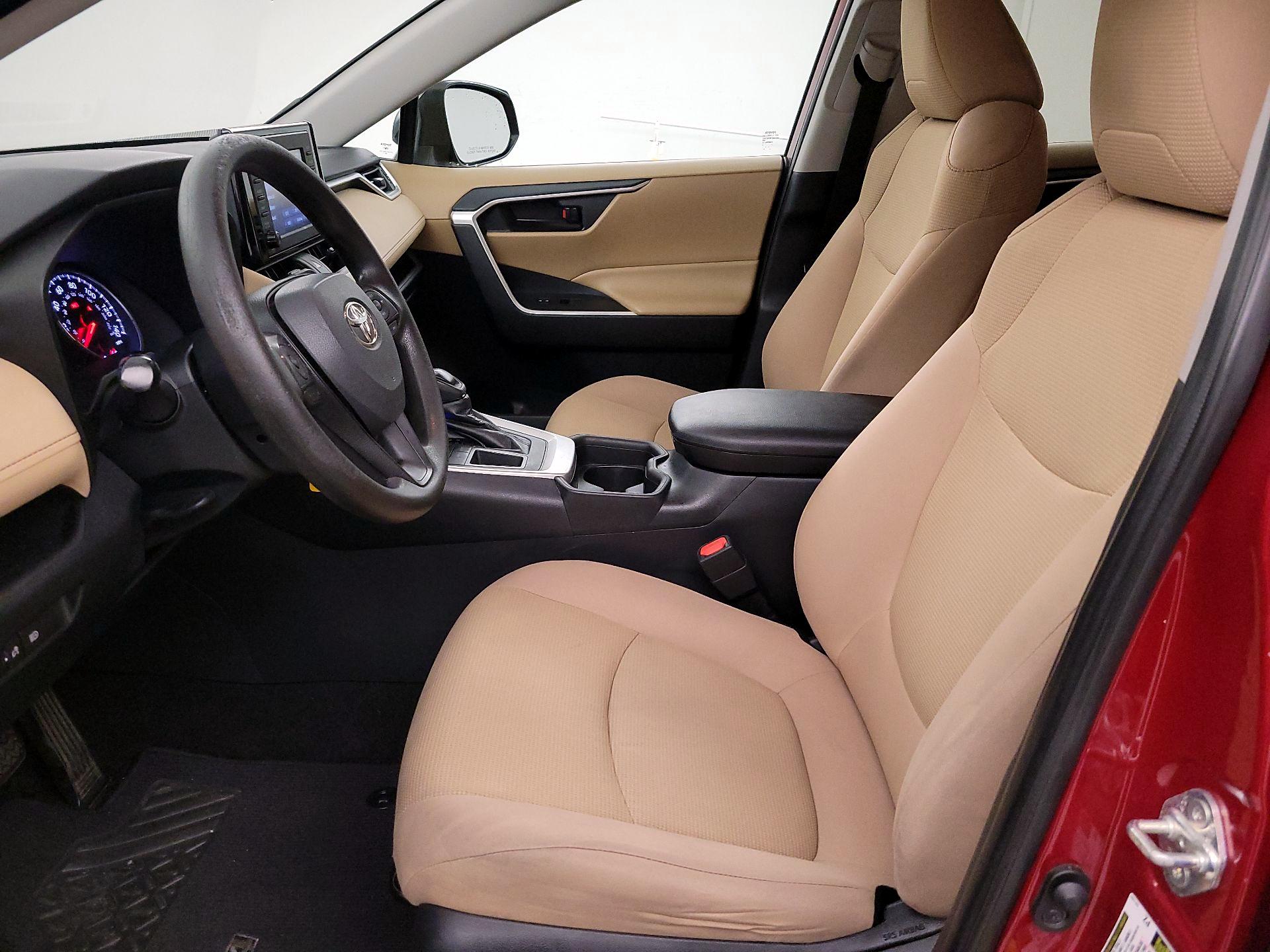 Thumbnail: 2019 Toyota RAV4 - 11