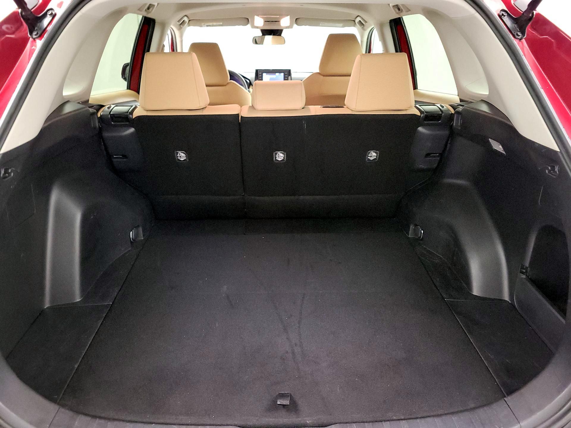 Thumbnail: 2019 Toyota RAV4 - 20