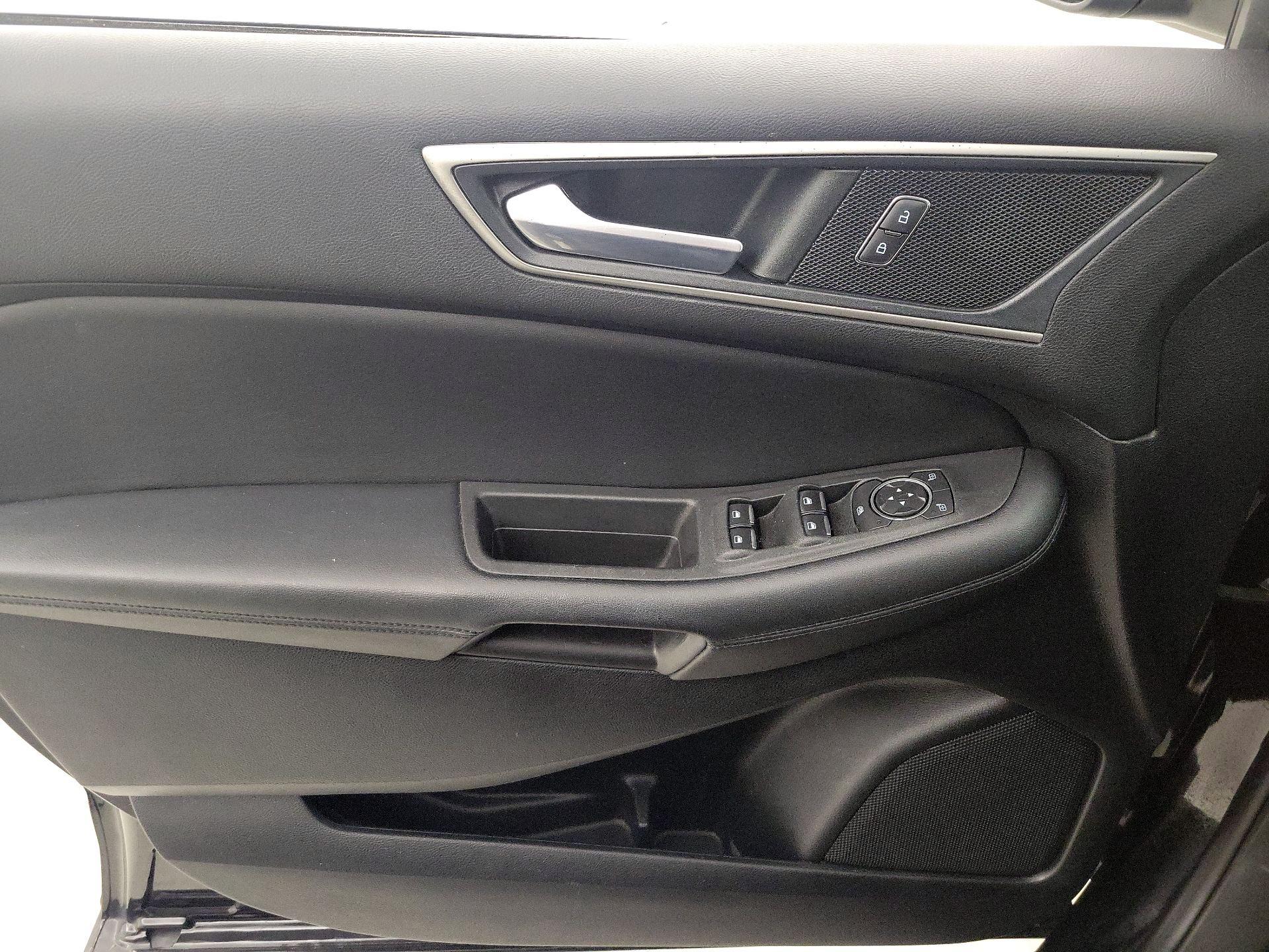 Thumbnail: 2022 Ford Edge - 12