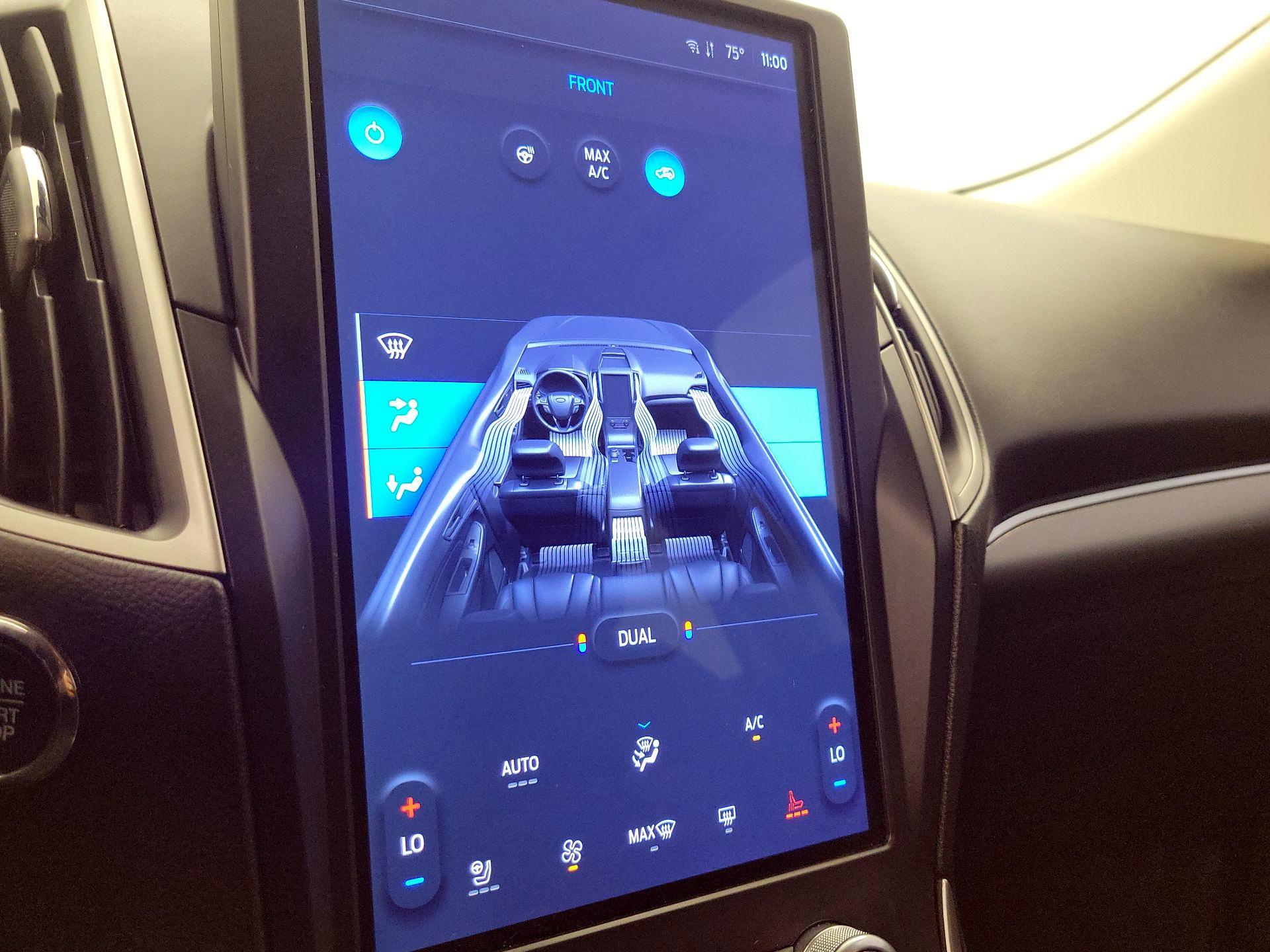 Thumbnail: 2022 Ford Edge - 17