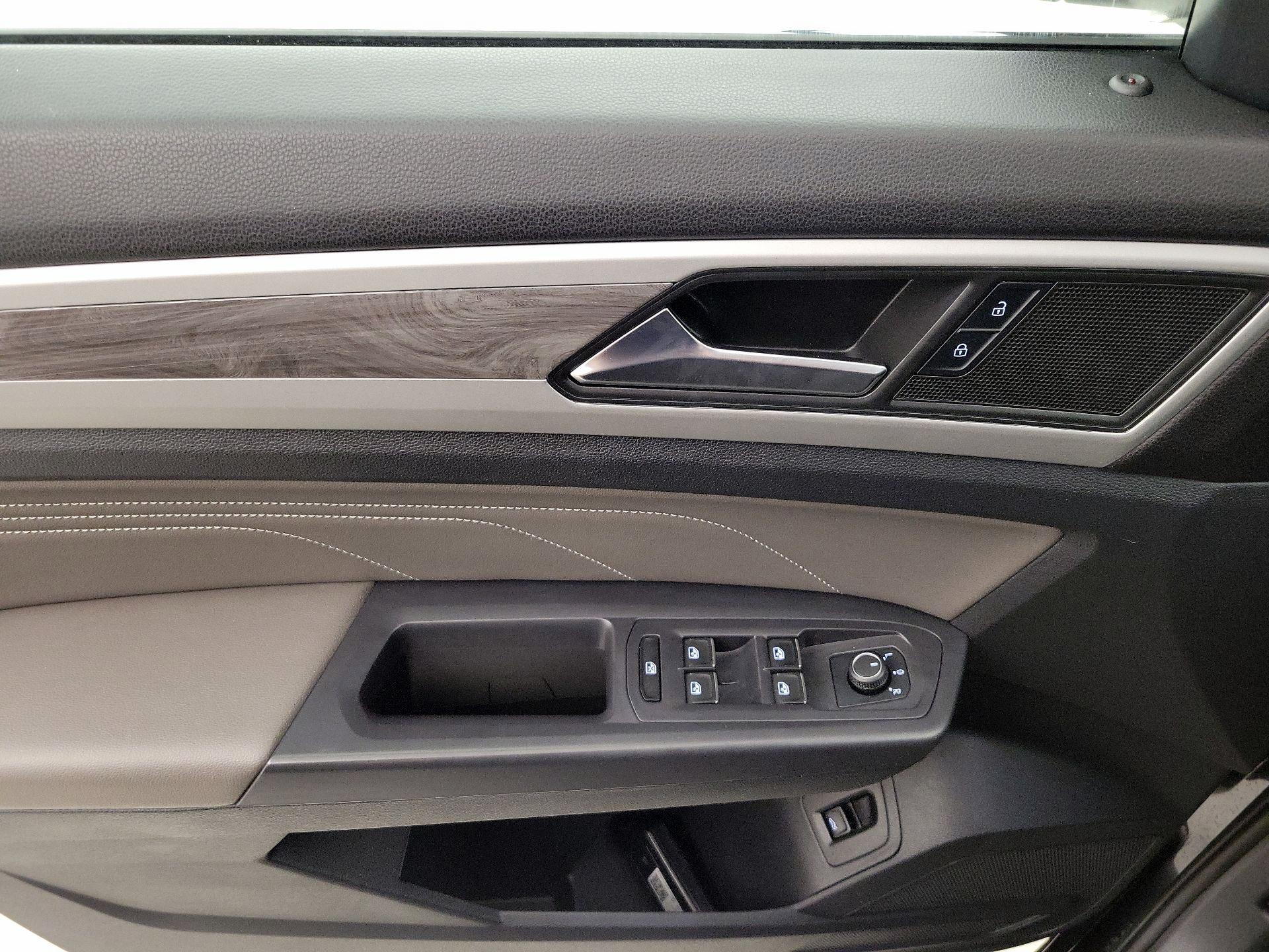 Thumbnail: 2021 Volkswagen Atlas - 12