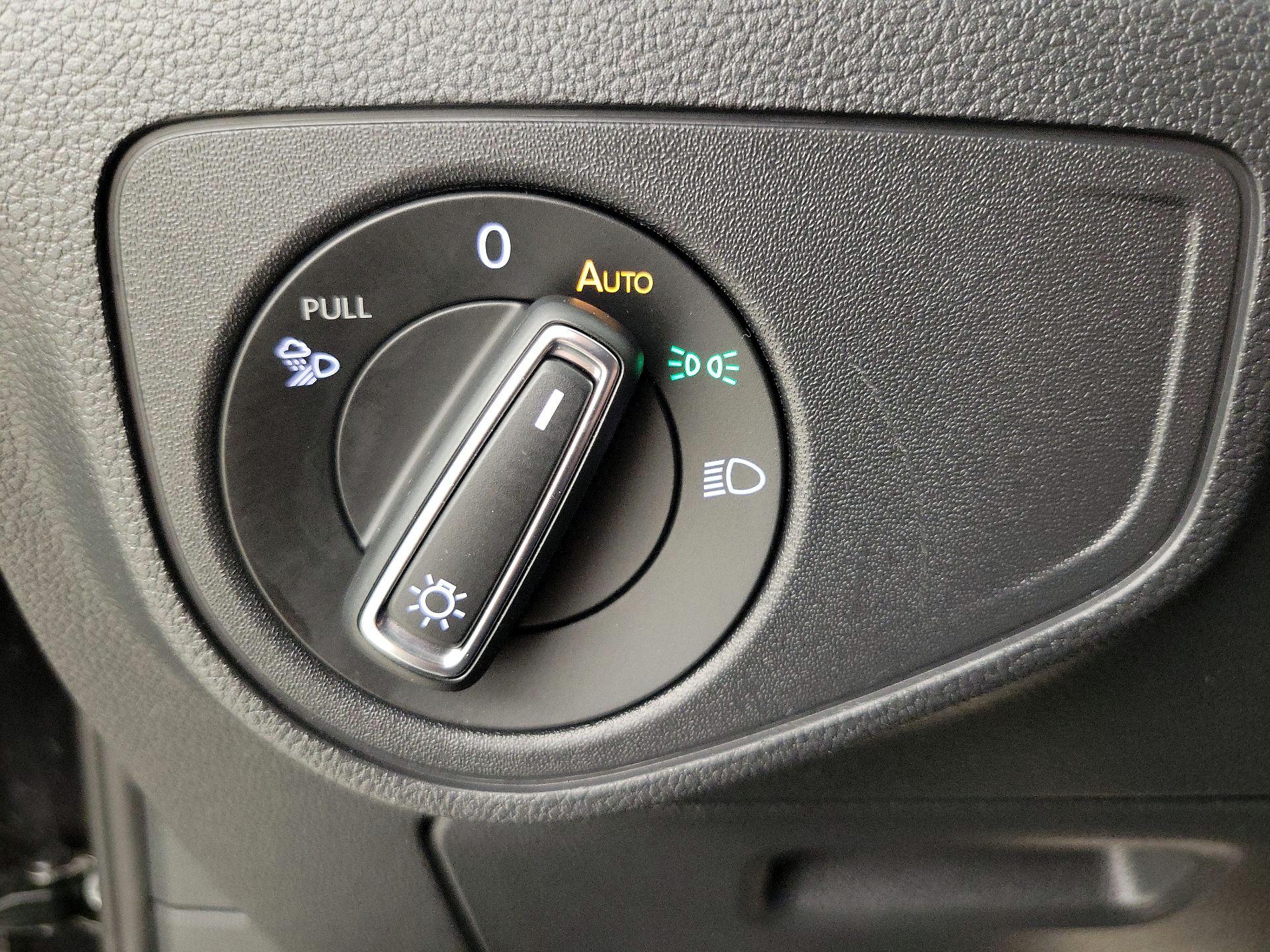 Thumbnail: 2021 Volkswagen Atlas - 13