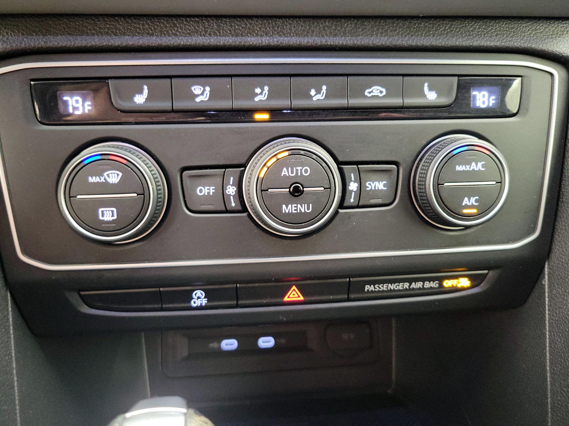 Thumbnail: 2021 Volkswagen Atlas - 16