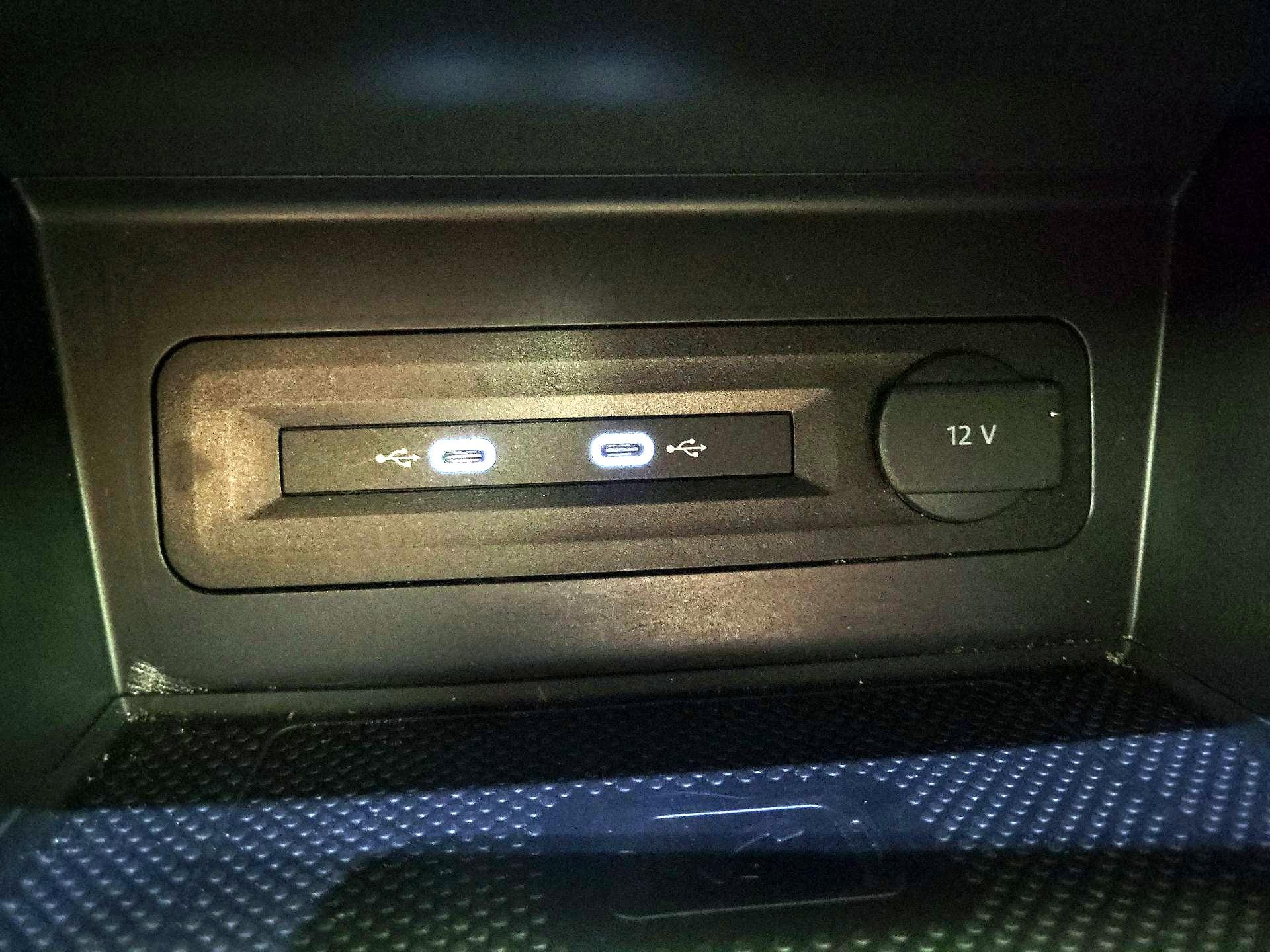 Thumbnail: 2021 Volkswagen Atlas - 18