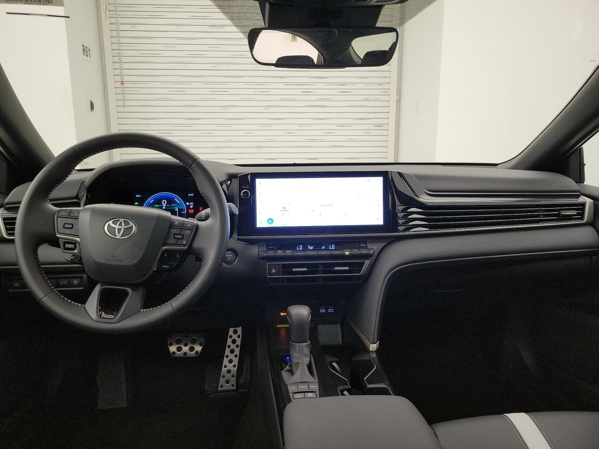 Thumbnail: 2025 Toyota Camry - 9