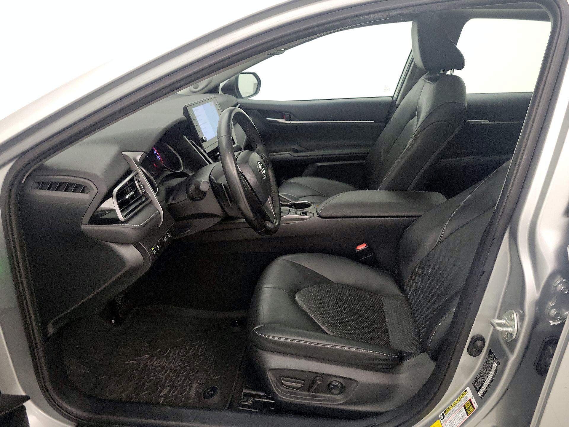 Thumbnail: 2021 Toyota Camry - 11