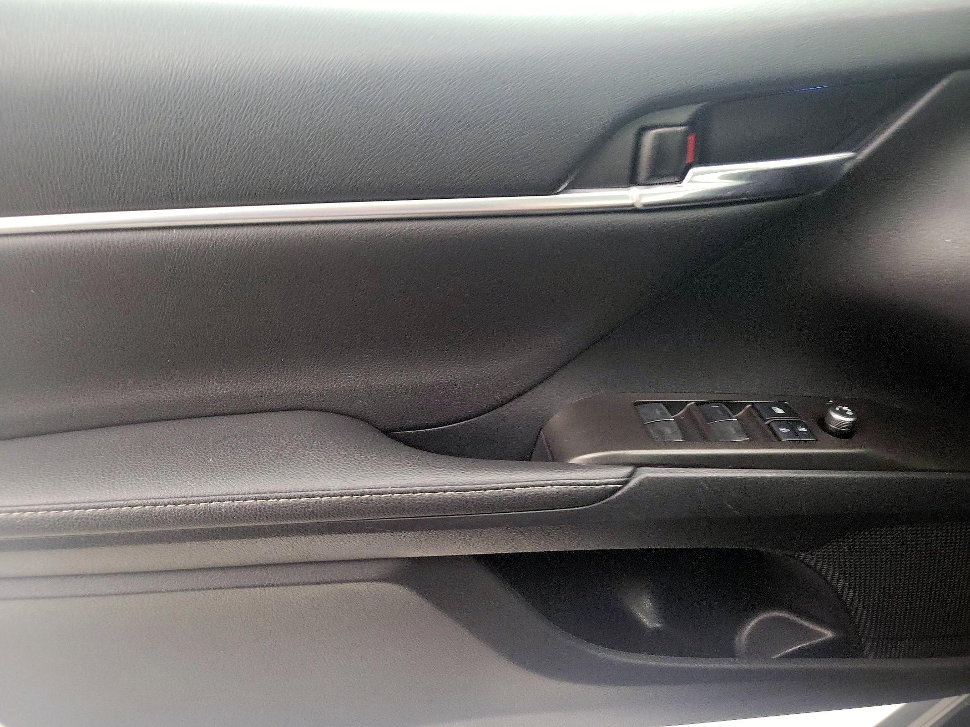 Thumbnail: 2021 Toyota Camry - 12