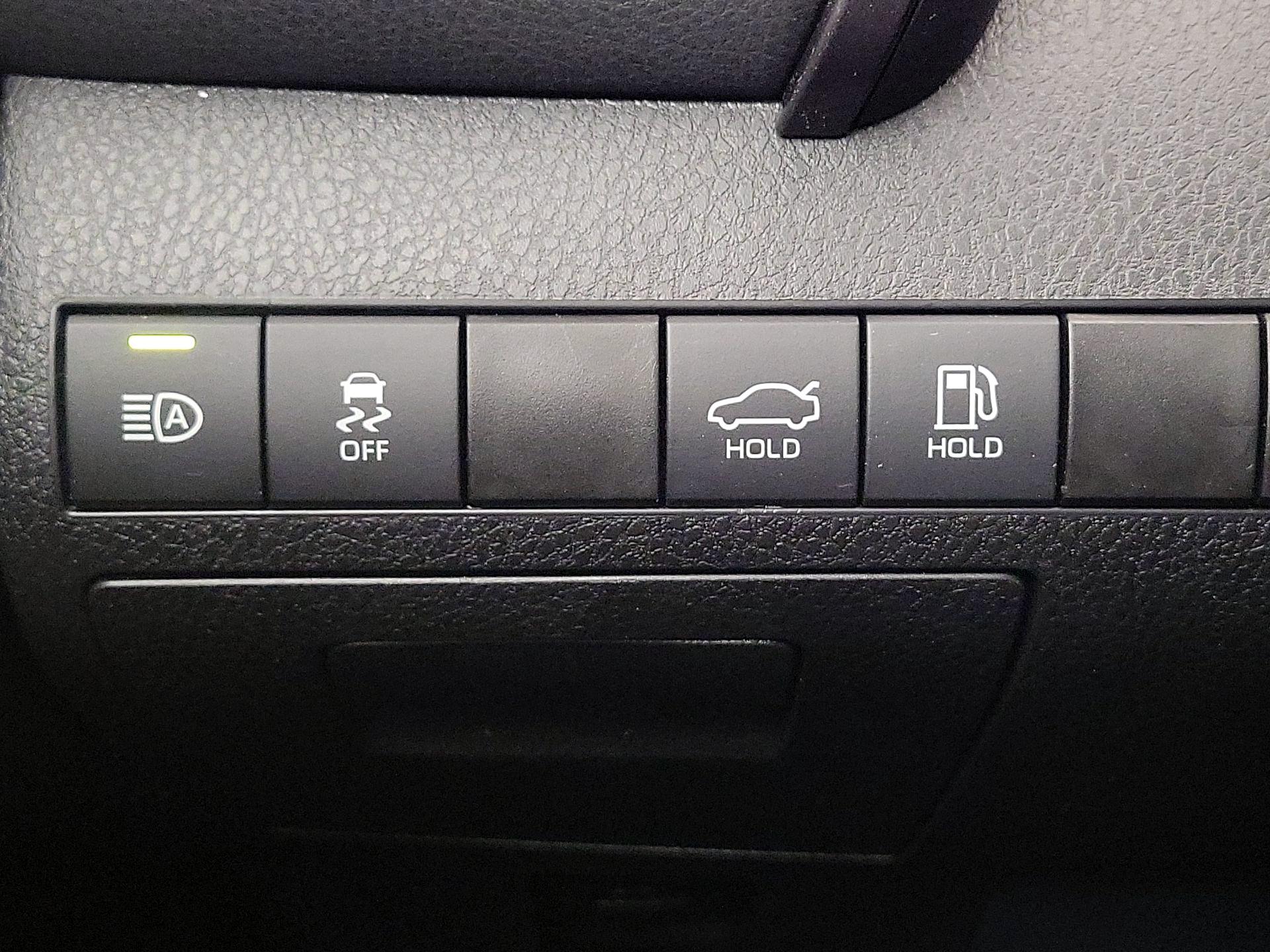 Thumbnail: 2021 Toyota Camry - 13