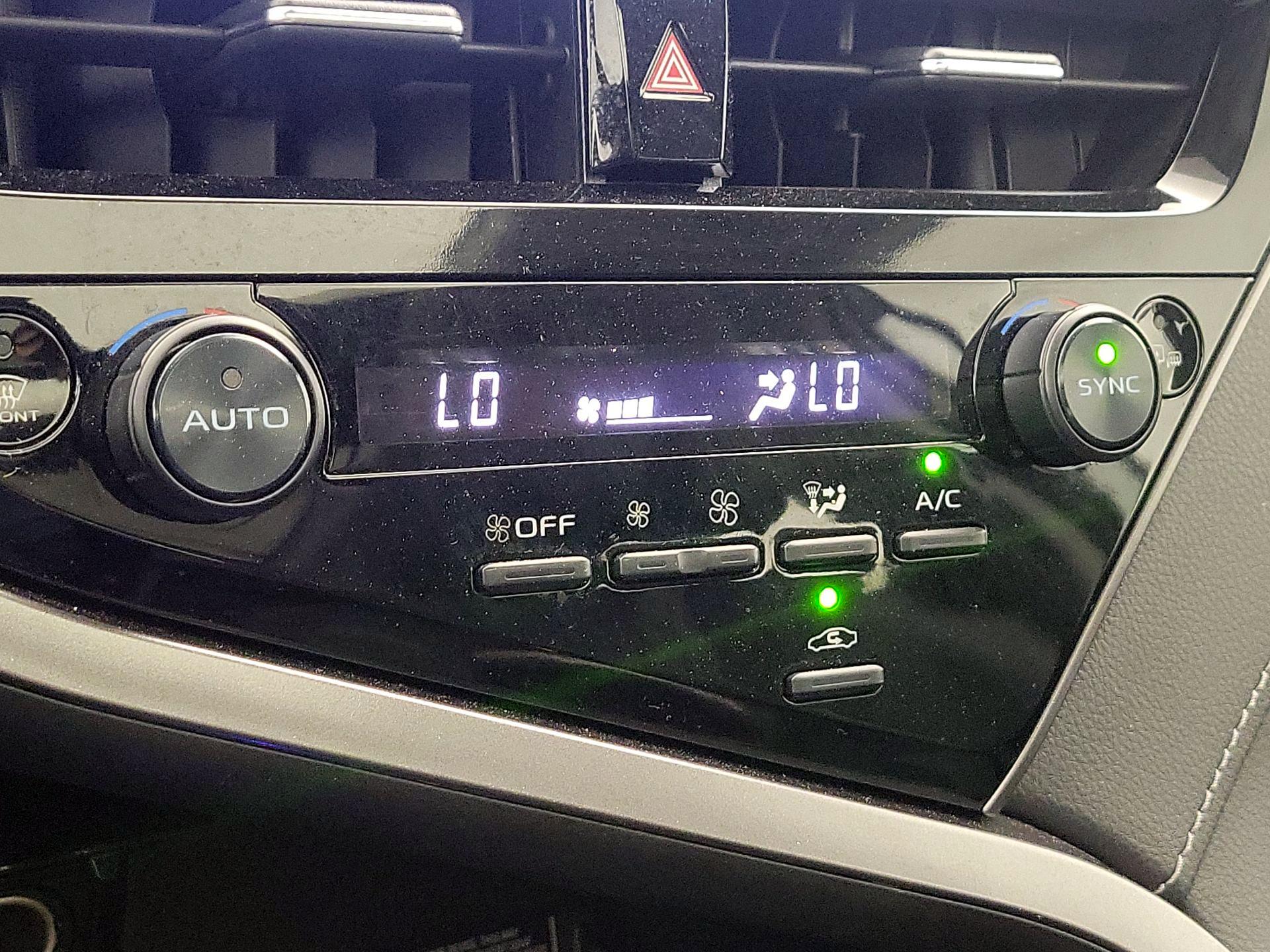 Thumbnail: 2021 Toyota Camry - 16