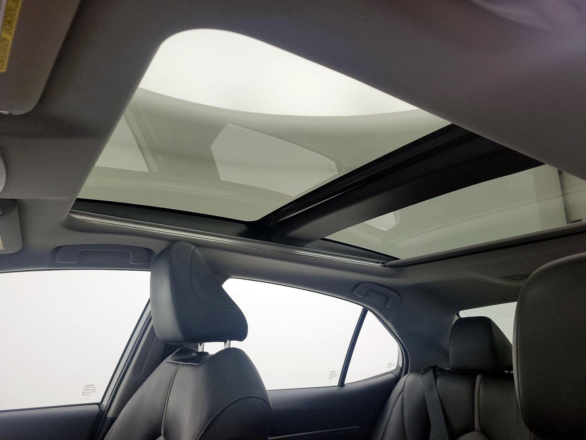 Thumbnail: 2021 Toyota Camry - 19