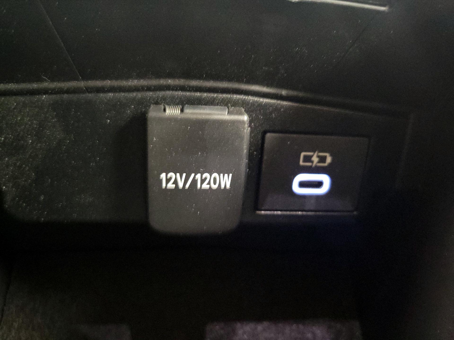 Thumbnail: 2025 Toyota Corolla - 18