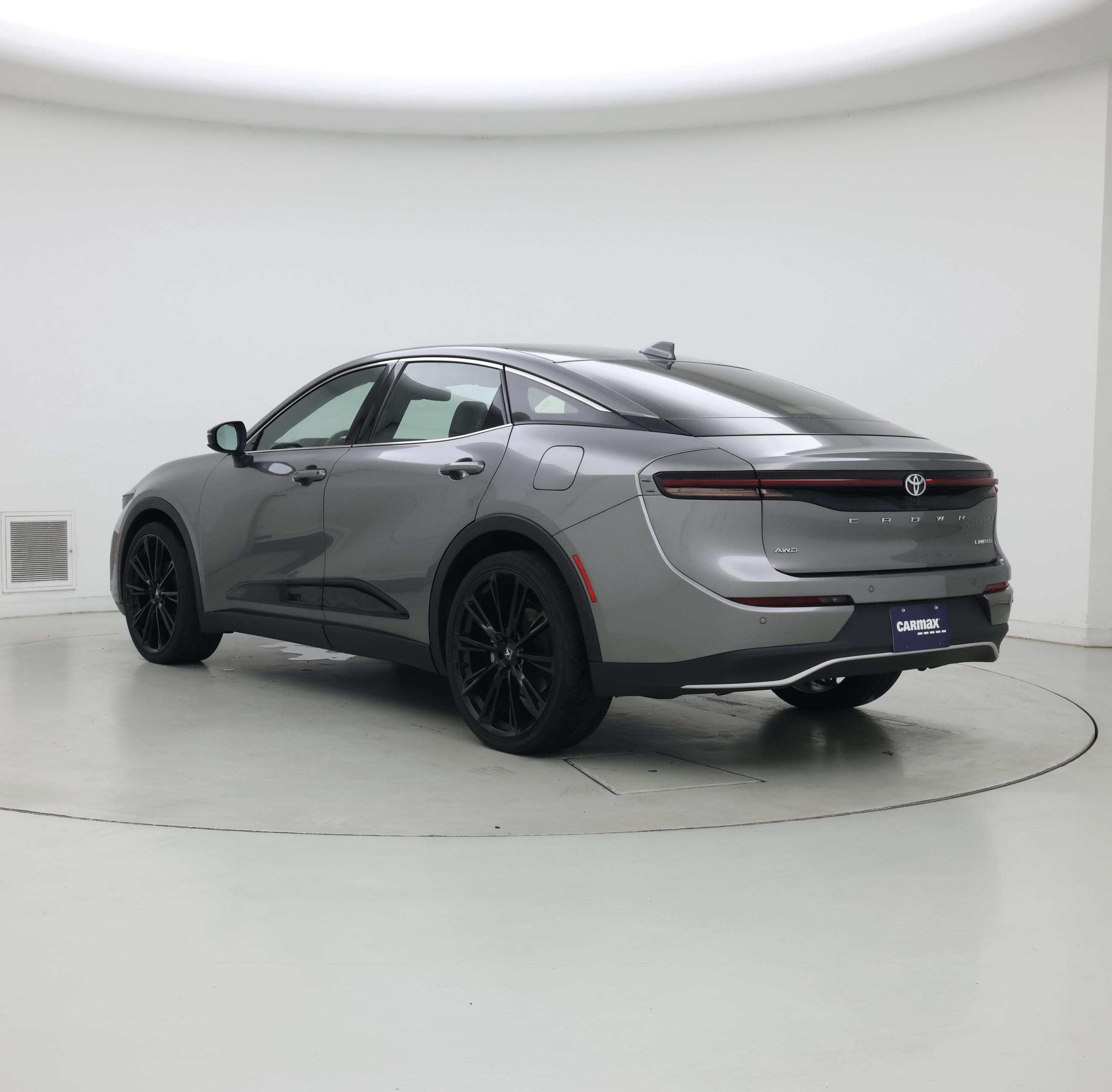 Thumbnail: 2023 Toyota Crown - 2