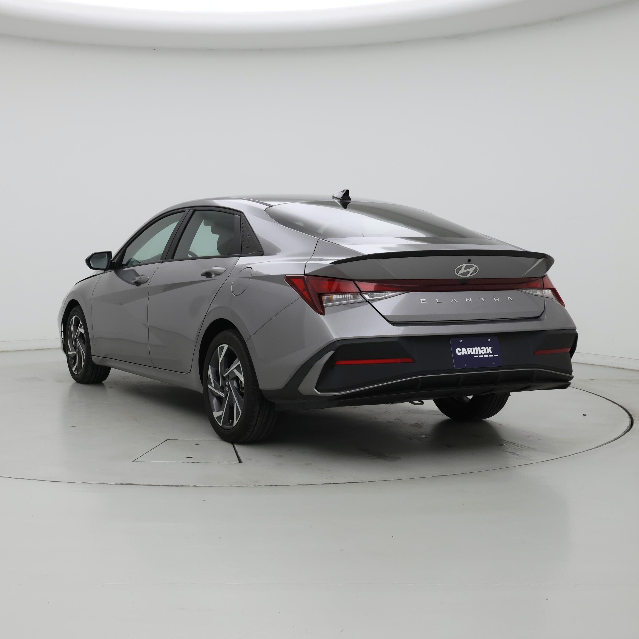Thumbnail: 2025 Hyundai Elantra - 2