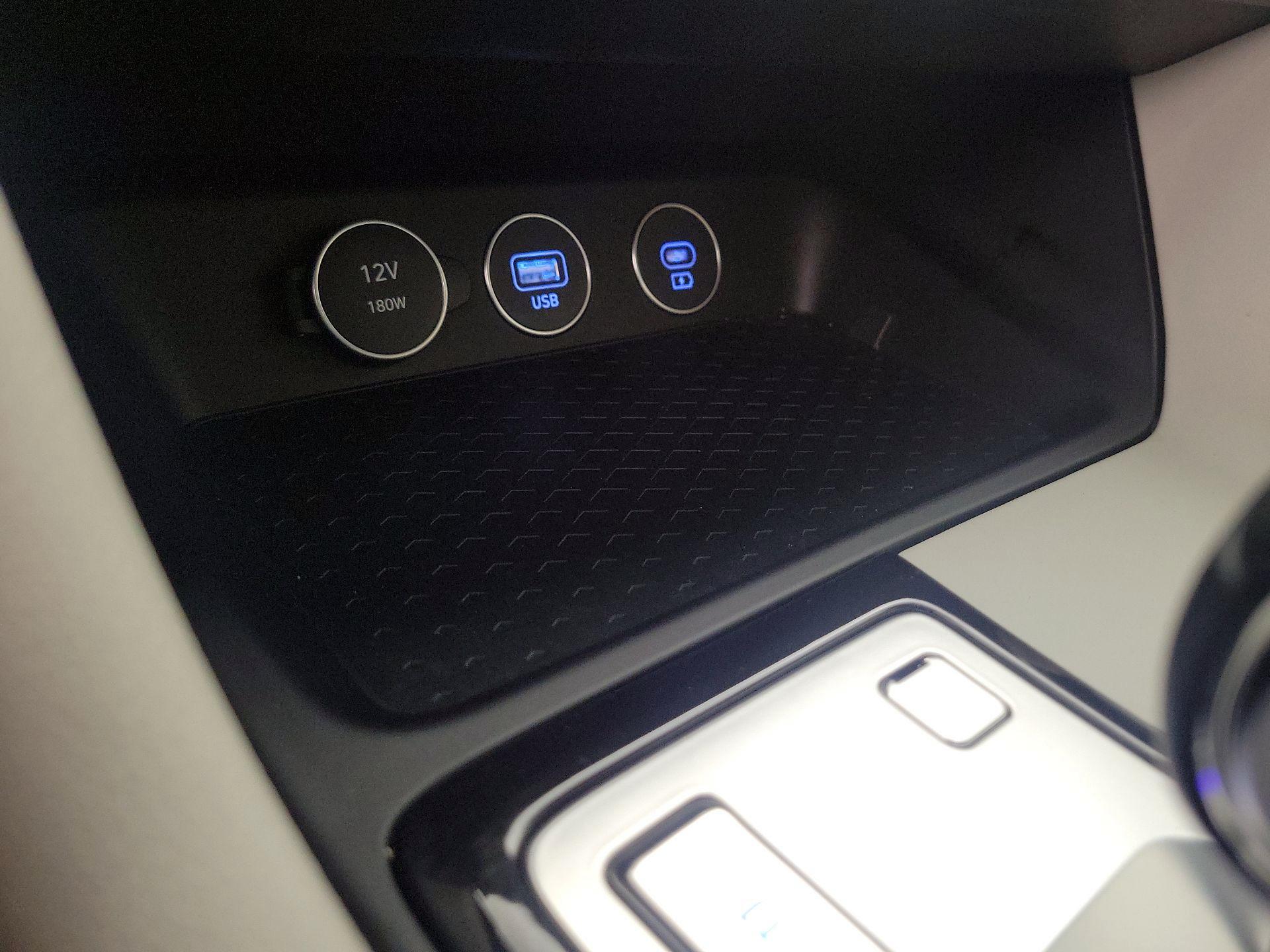 Thumbnail: 2025 Genesis G70 - 19