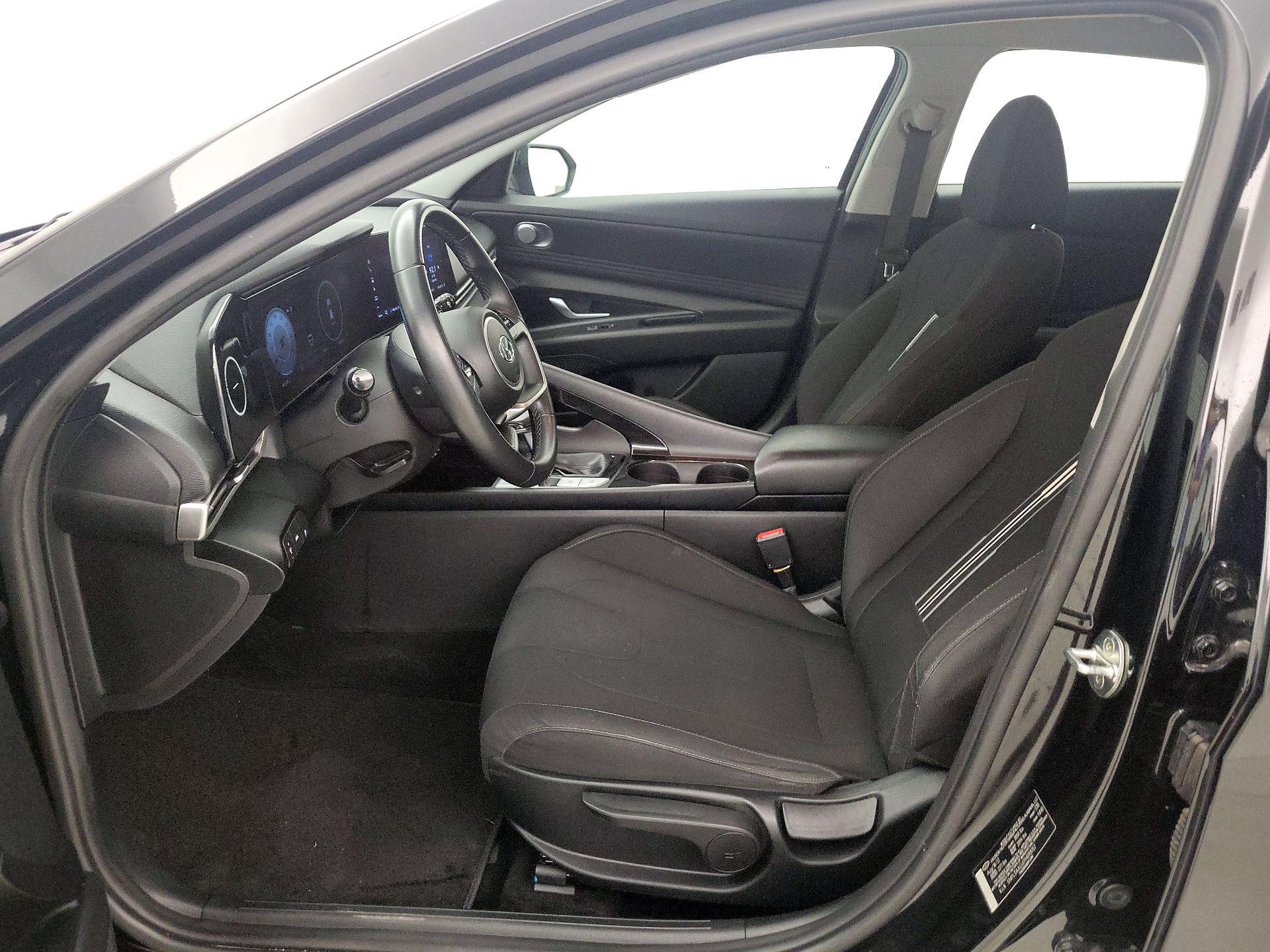 Thumbnail: 2023 Hyundai Elantra - 11