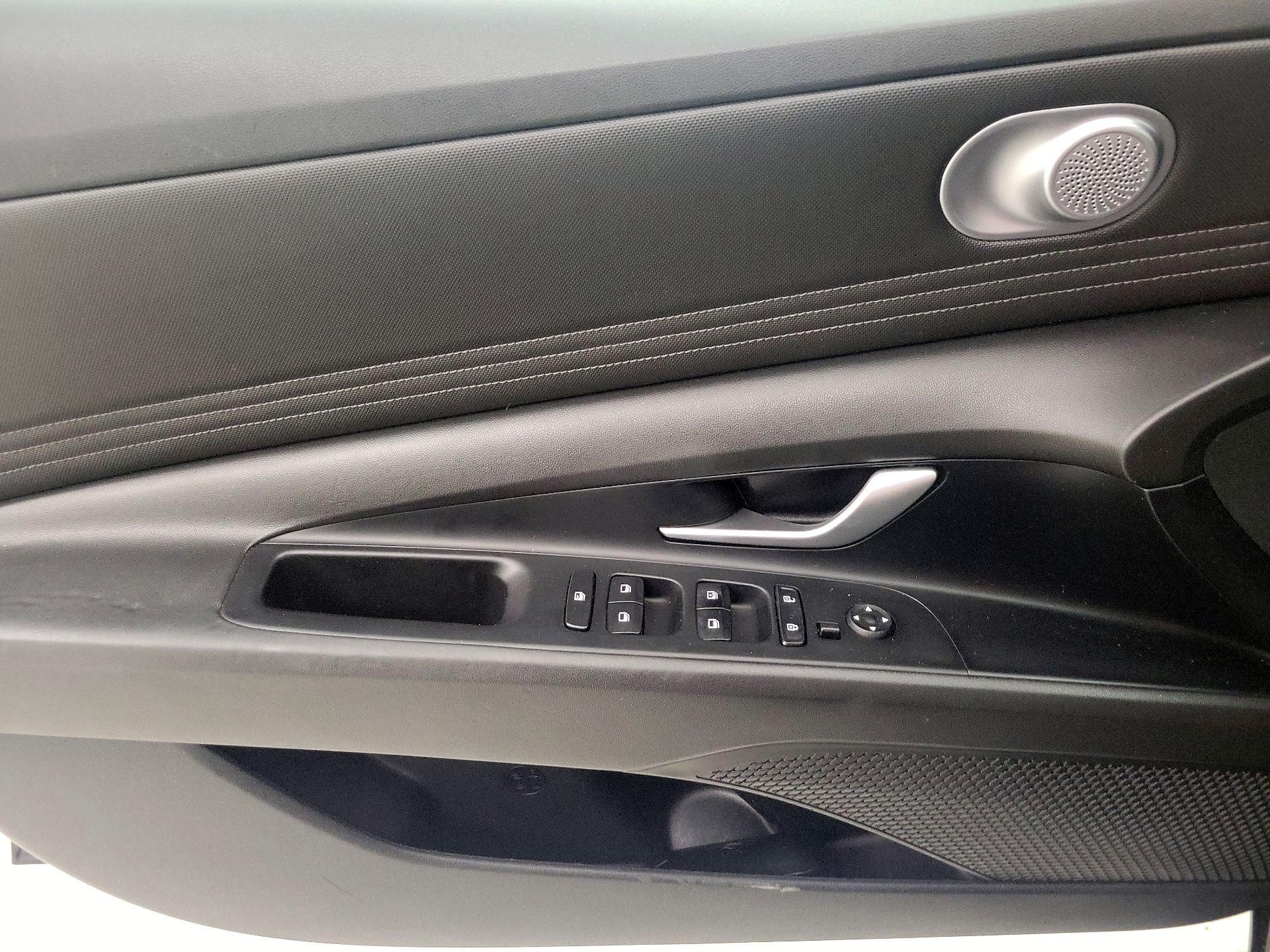 Thumbnail: 2023 Hyundai Elantra - 12