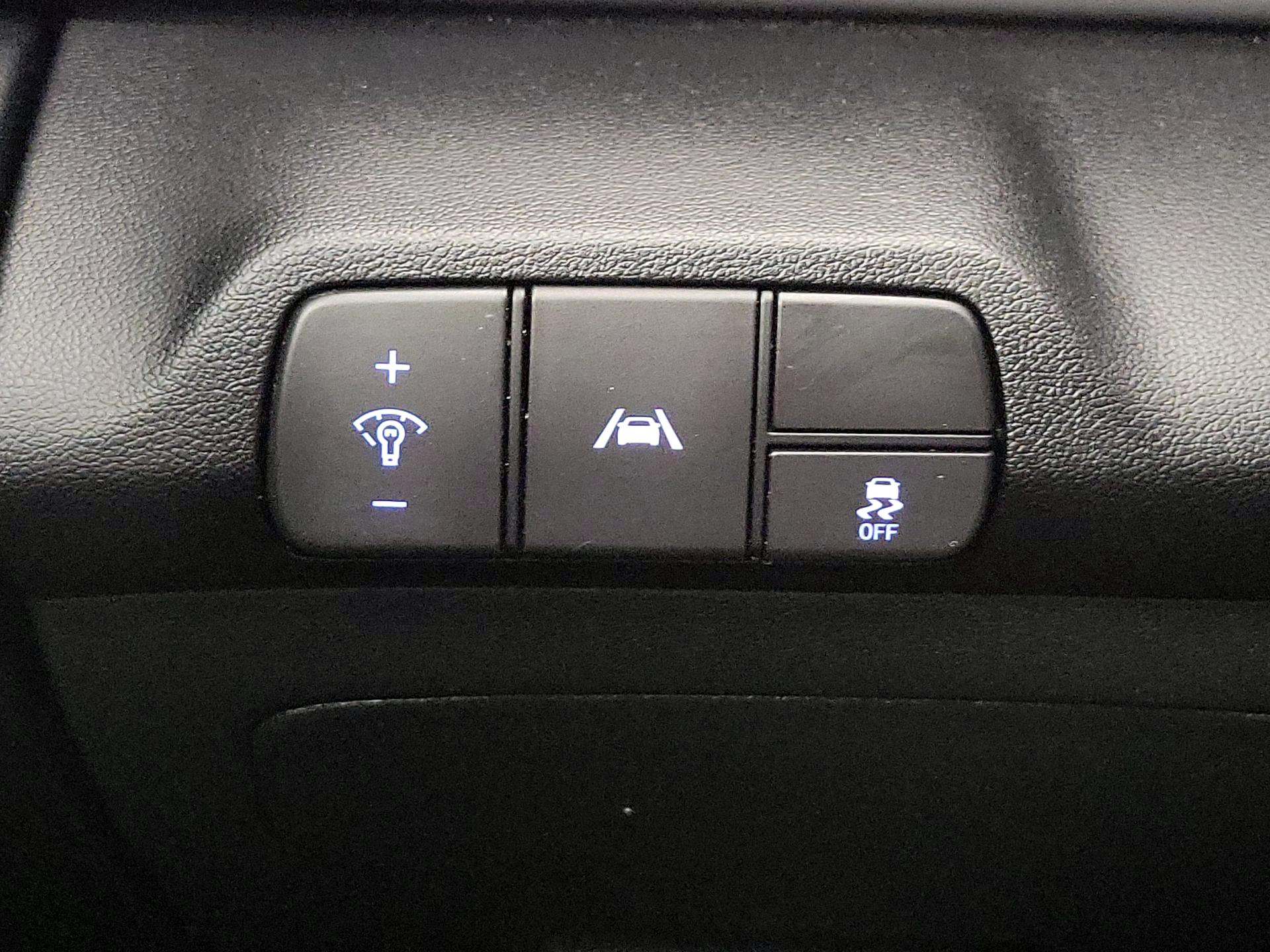 Thumbnail: 2023 Hyundai Elantra - 13