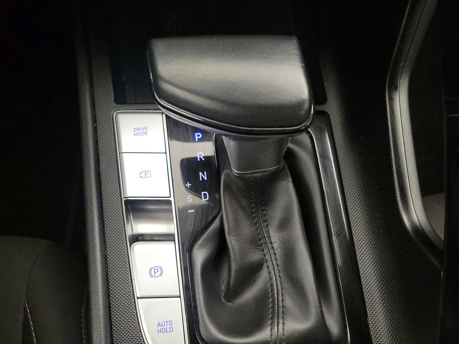 Thumbnail: 2023 Hyundai Elantra - 18