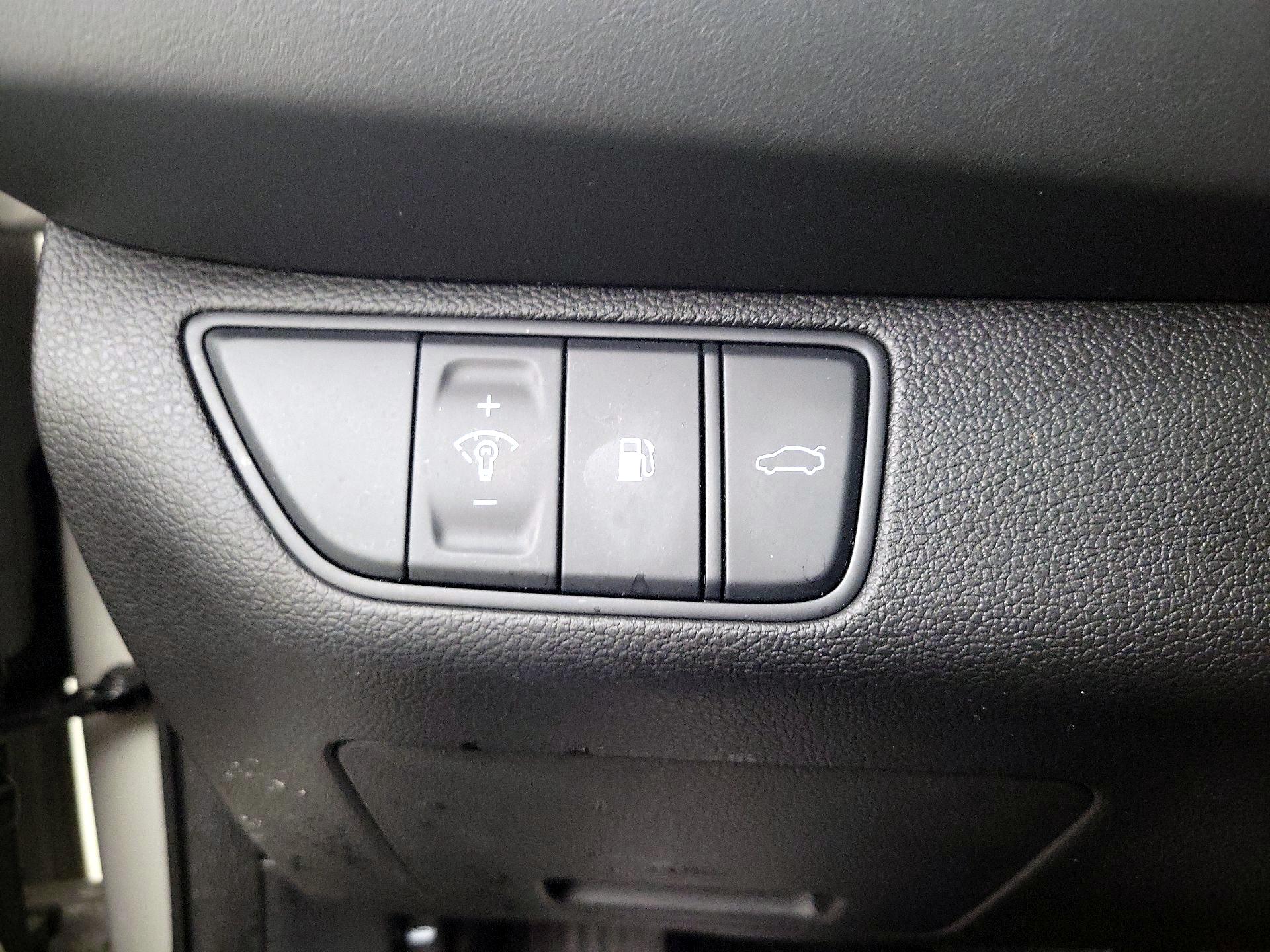 Thumbnail: 2025 Genesis G70 - 13