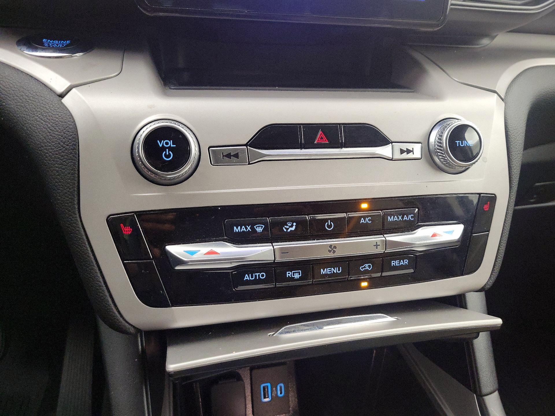 Thumbnail: 2024 Ford Explorer - 16