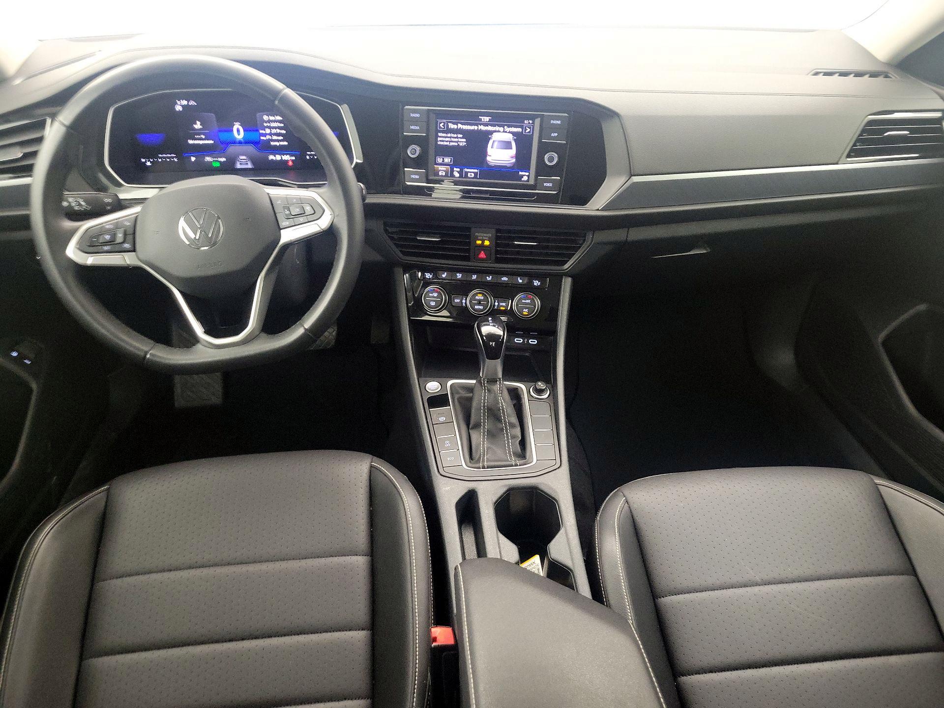 Thumbnail: 2024 Volkswagen Jetta - 9