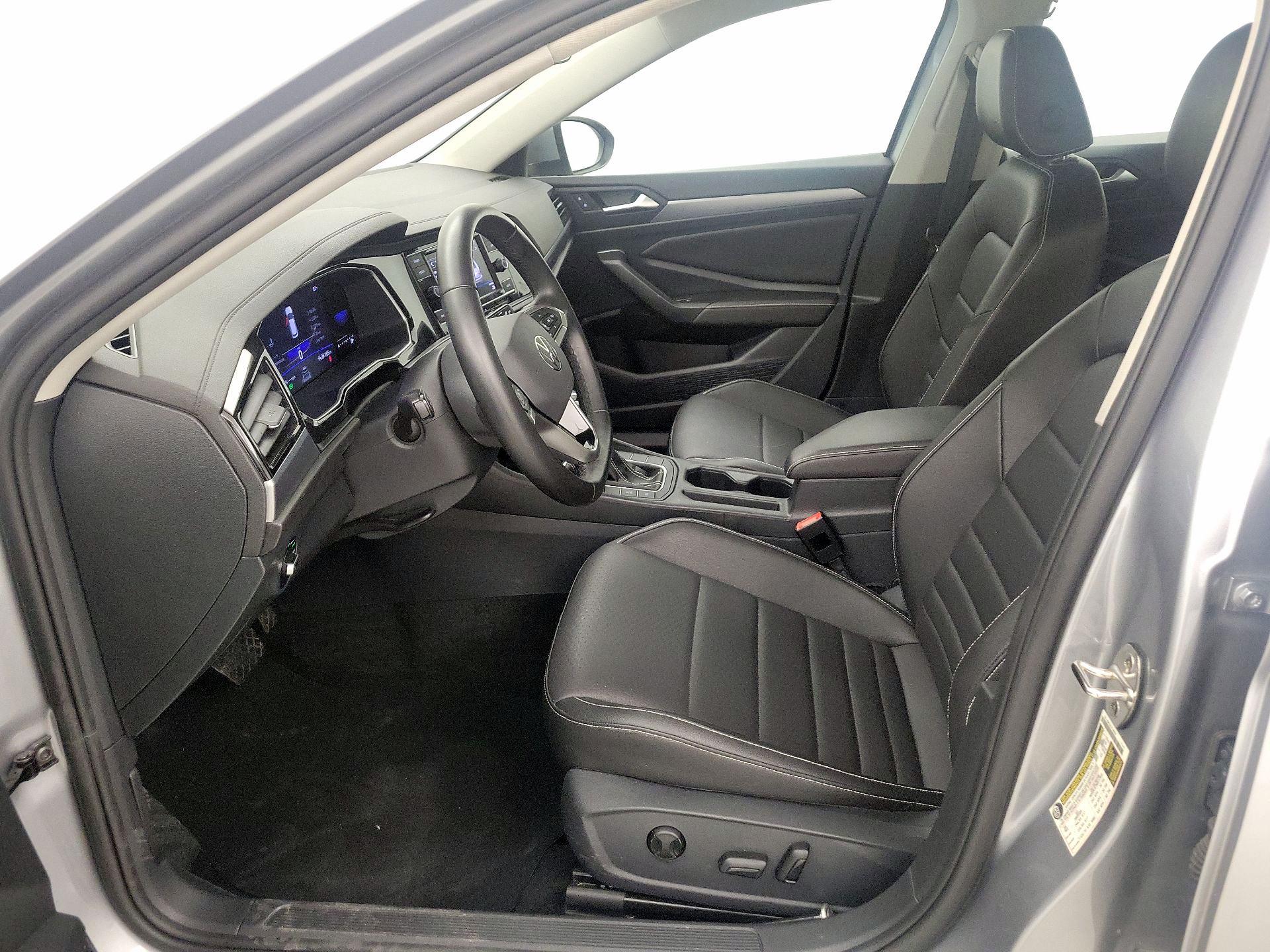 Thumbnail: 2024 Volkswagen Jetta - 11