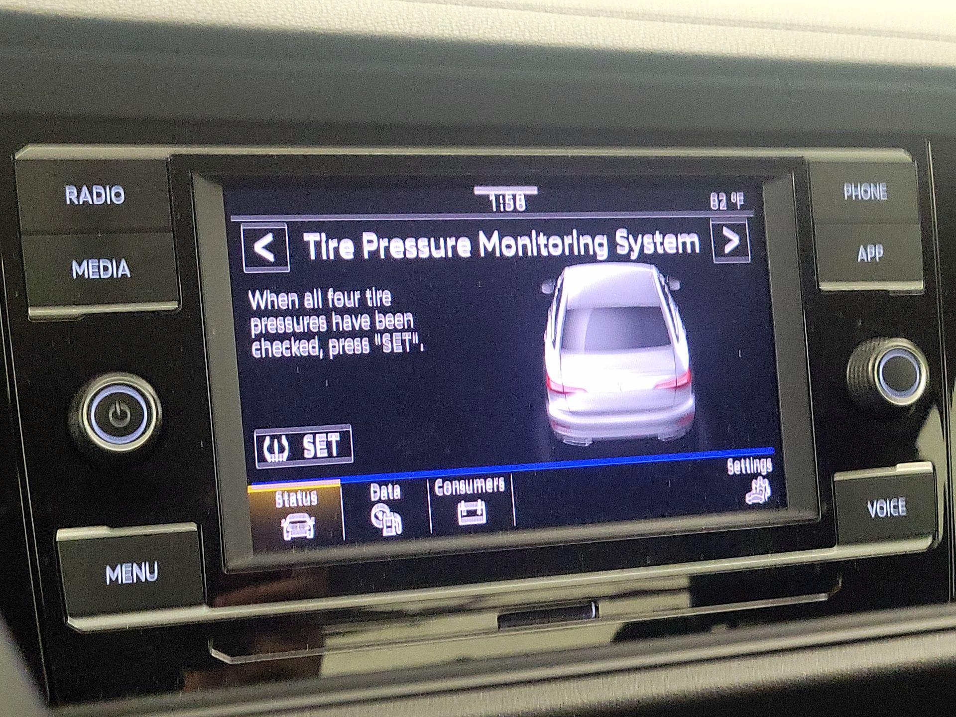 Thumbnail: 2024 Volkswagen Jetta - 15