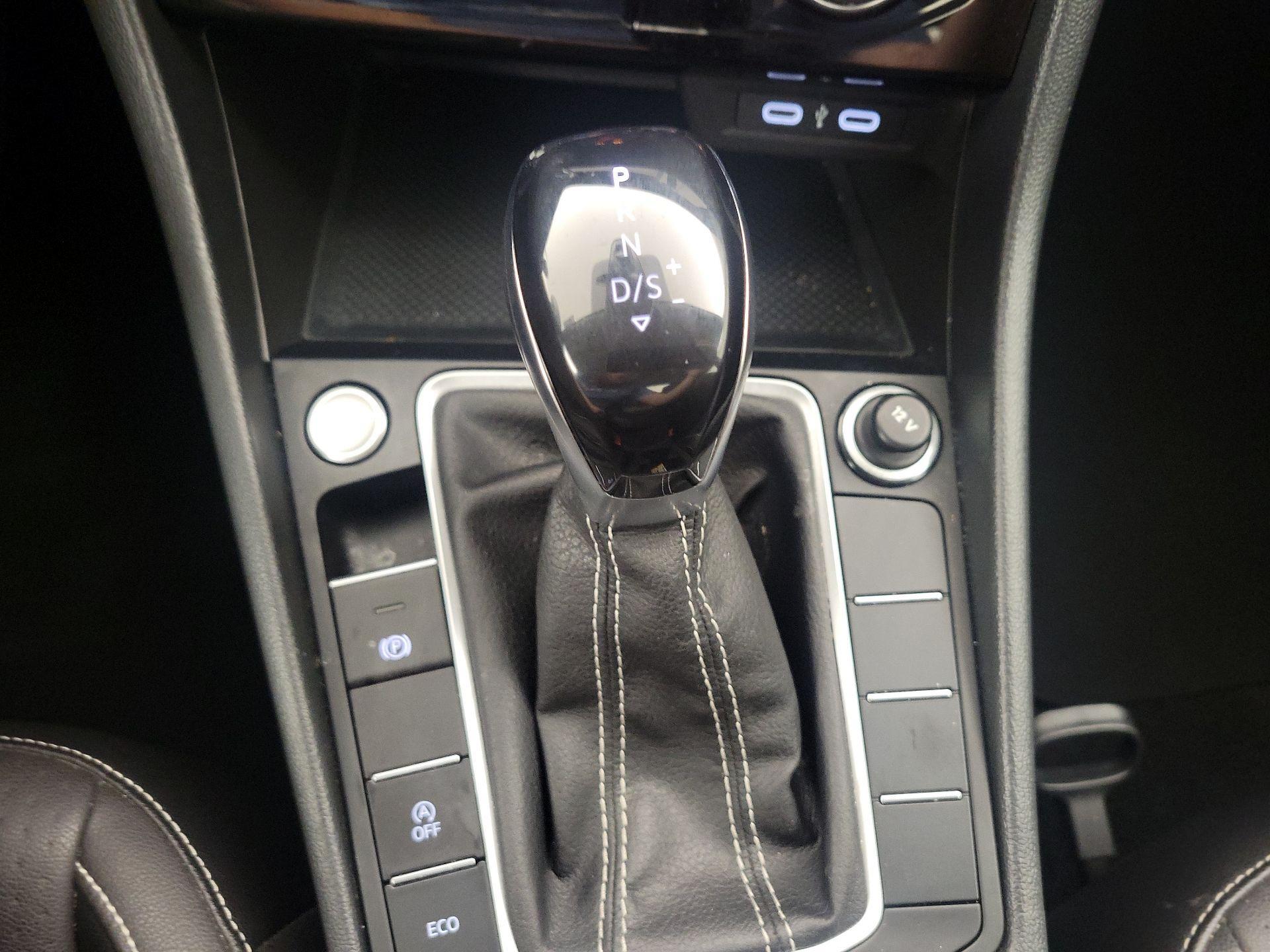 Thumbnail: 2024 Volkswagen Jetta - 17