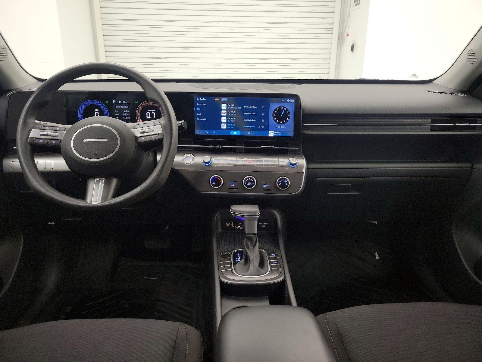 2025 Hyundai Kona SE - Photo 10