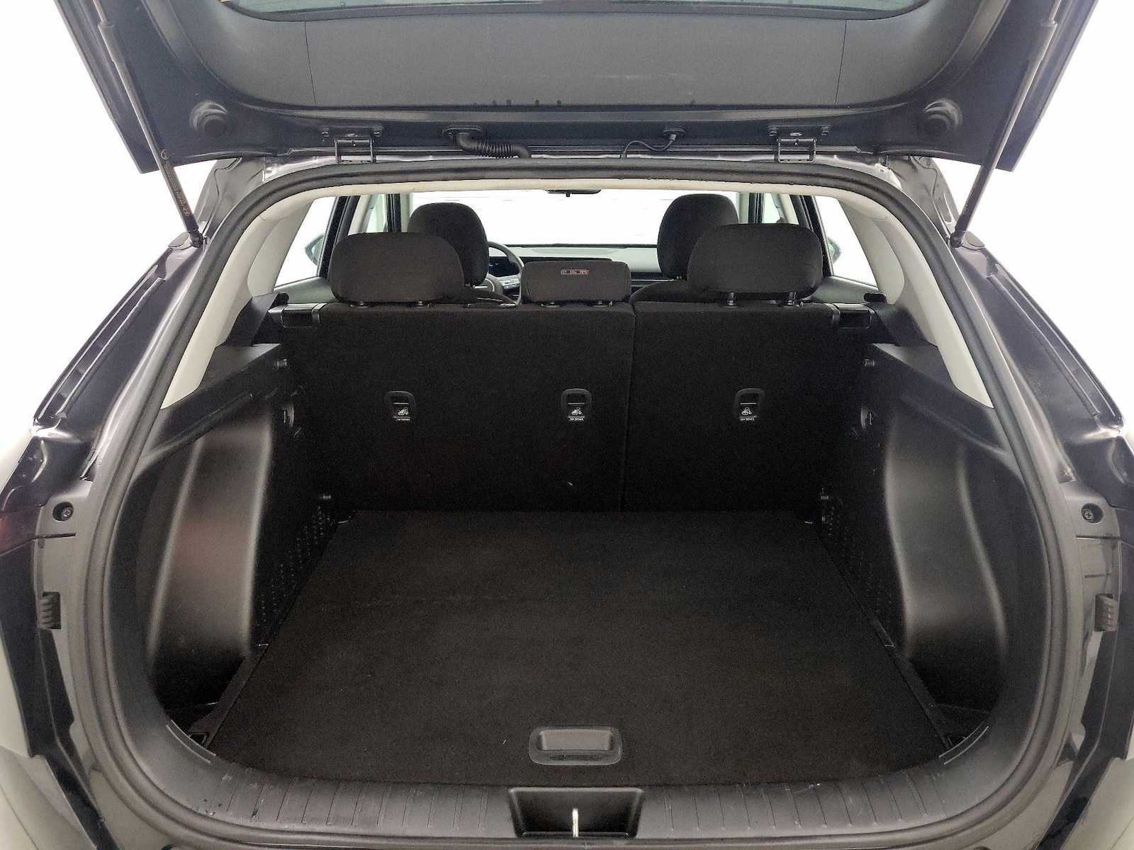 2025 Hyundai Kona SE - Photo 21