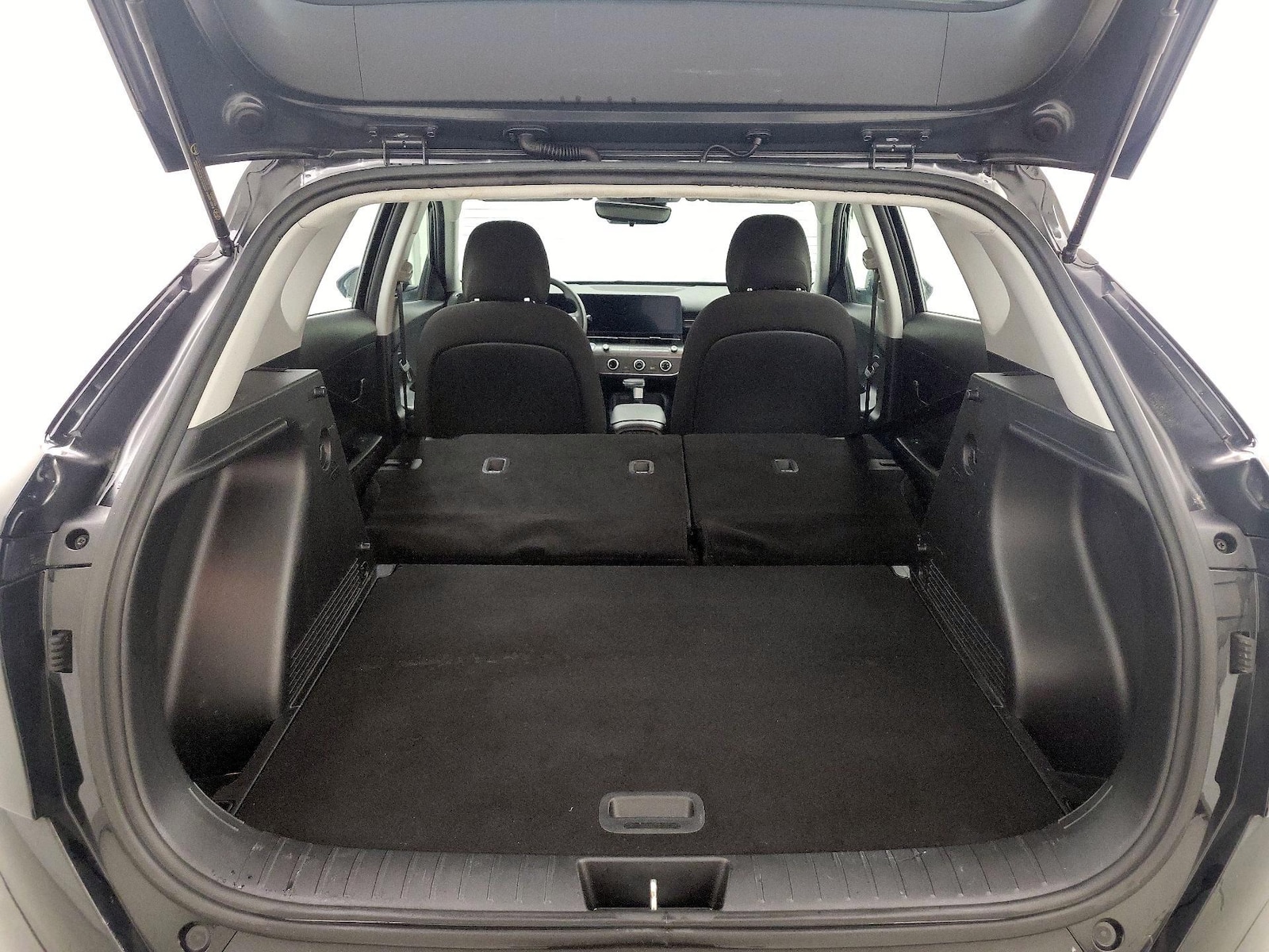 2025 Hyundai Kona SE - Photo 22