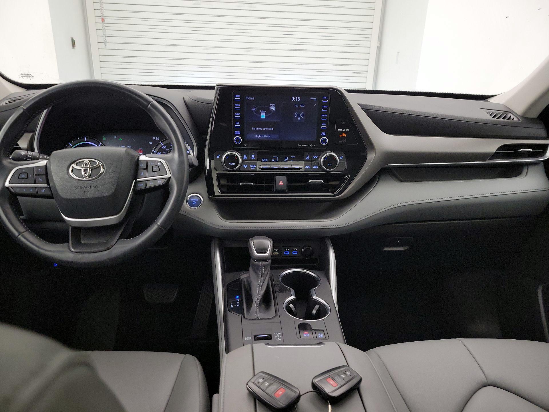 Thumbnail: 2022 Toyota Highlander - 9