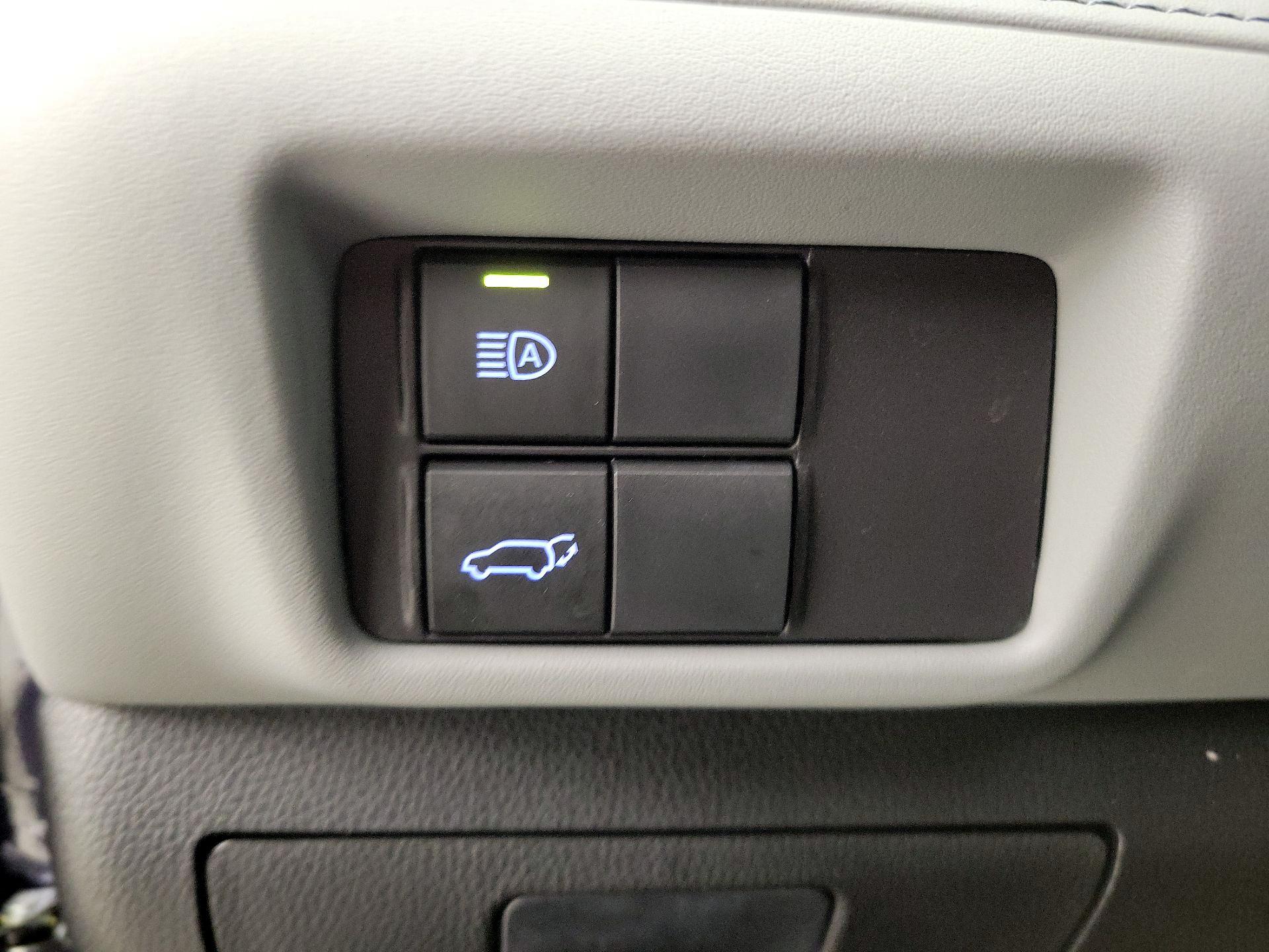 Thumbnail: 2022 Toyota Highlander - 13