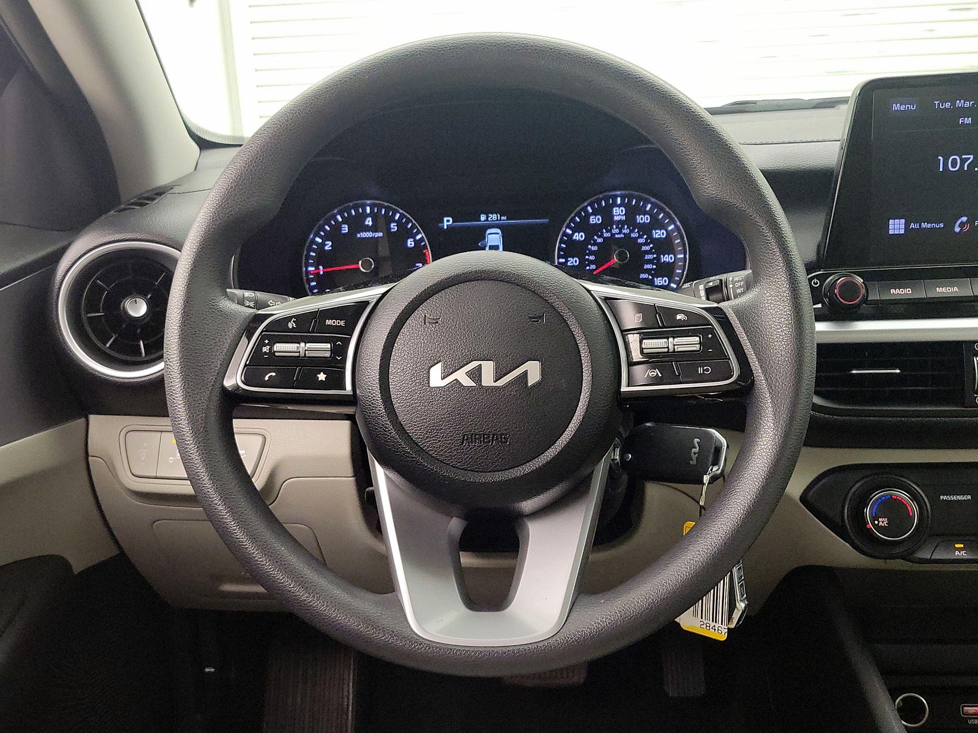 Thumbnail: 2022 Kia Forte - 10