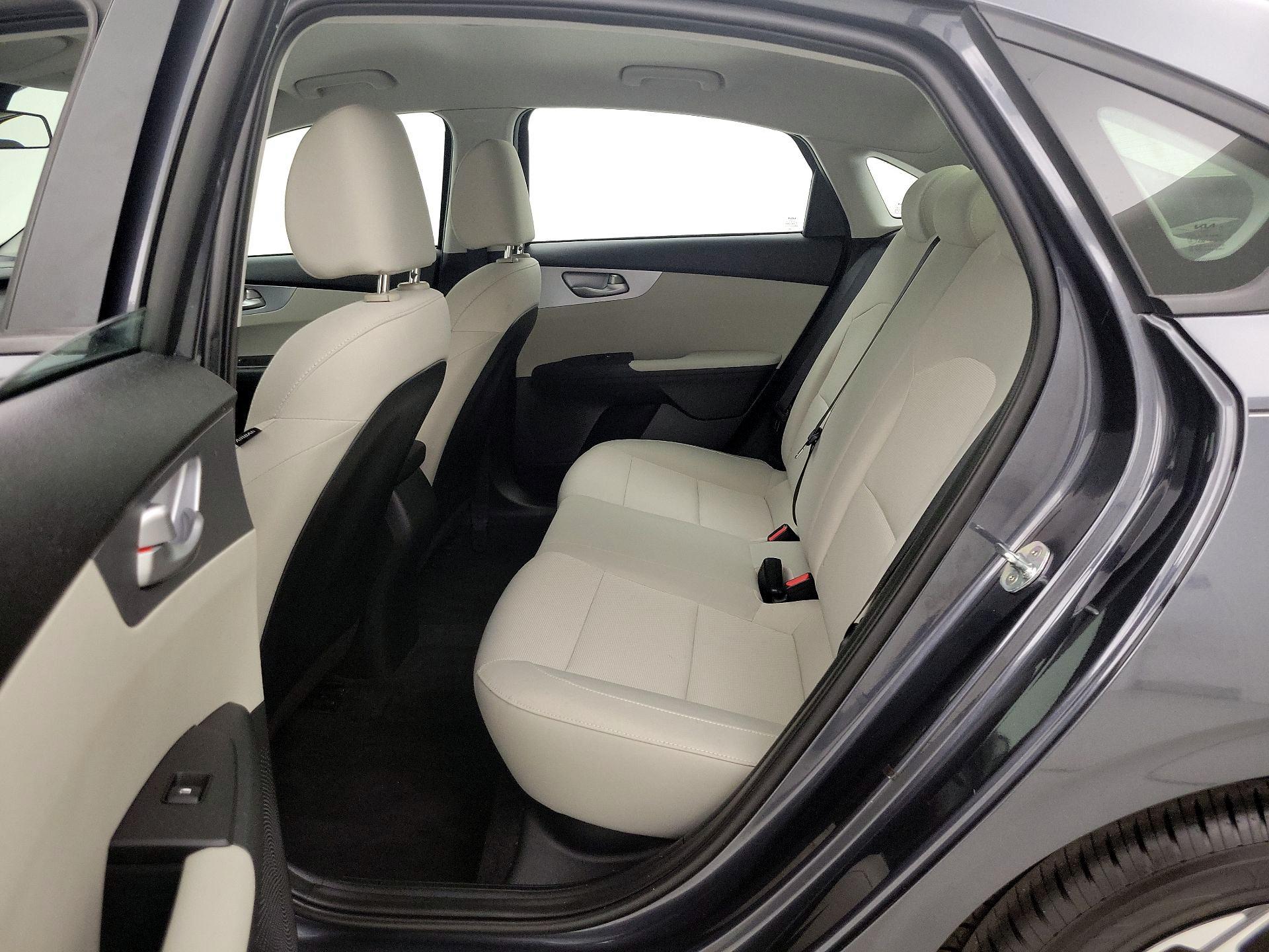 Thumbnail: 2022 Kia Forte - 19