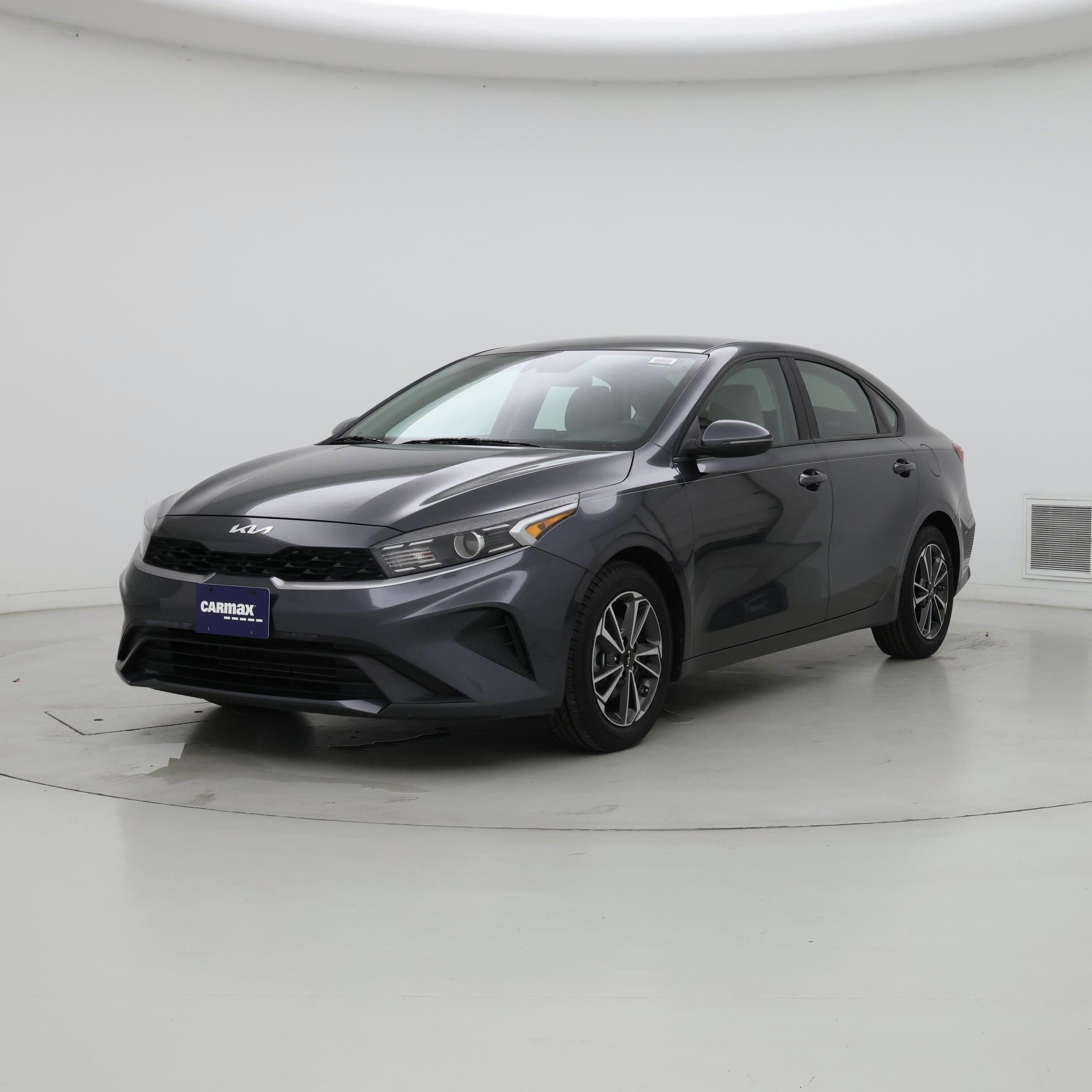 Thumbnail: 2022 Kia Forte - 4
