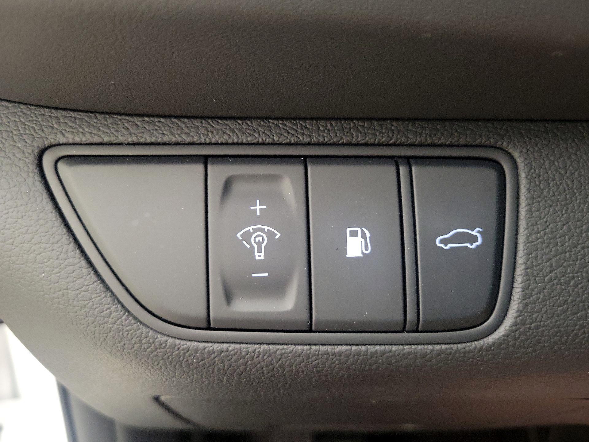 Thumbnail: 2025 Genesis G70 - 13