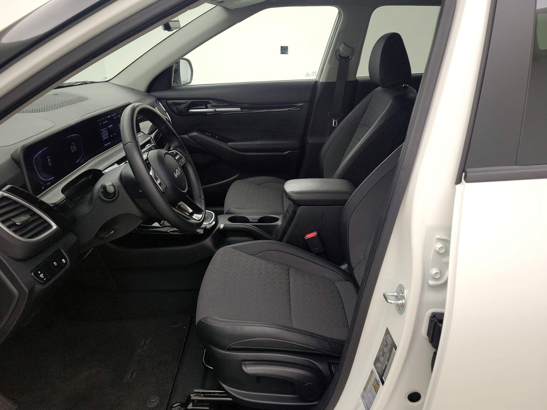 Thumbnail: 2025 Kia Seltos - 11