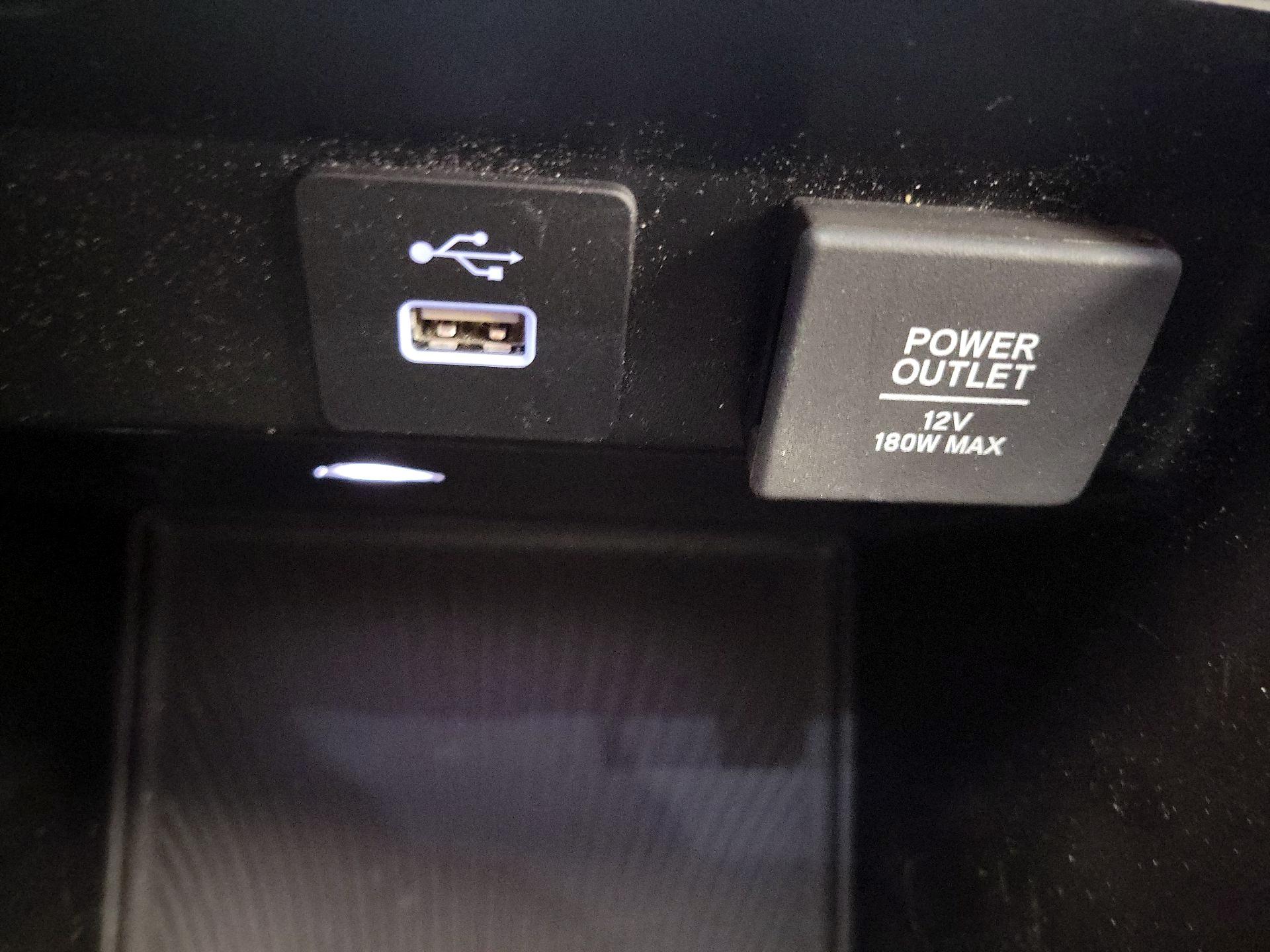 Thumbnail: 2023 Acura MDX - 19