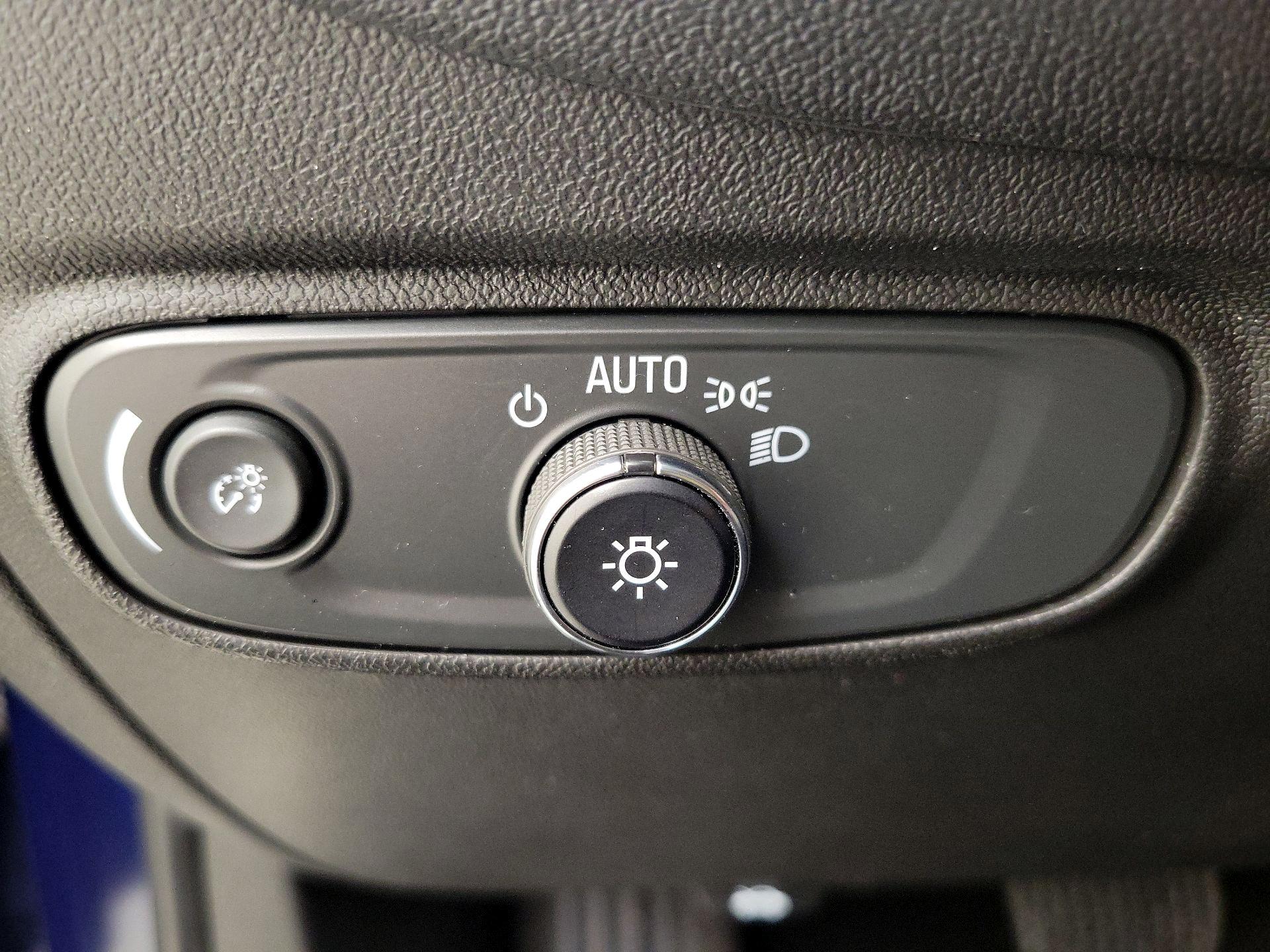 Thumbnail: 2022 Chevrolet Equinox - 13