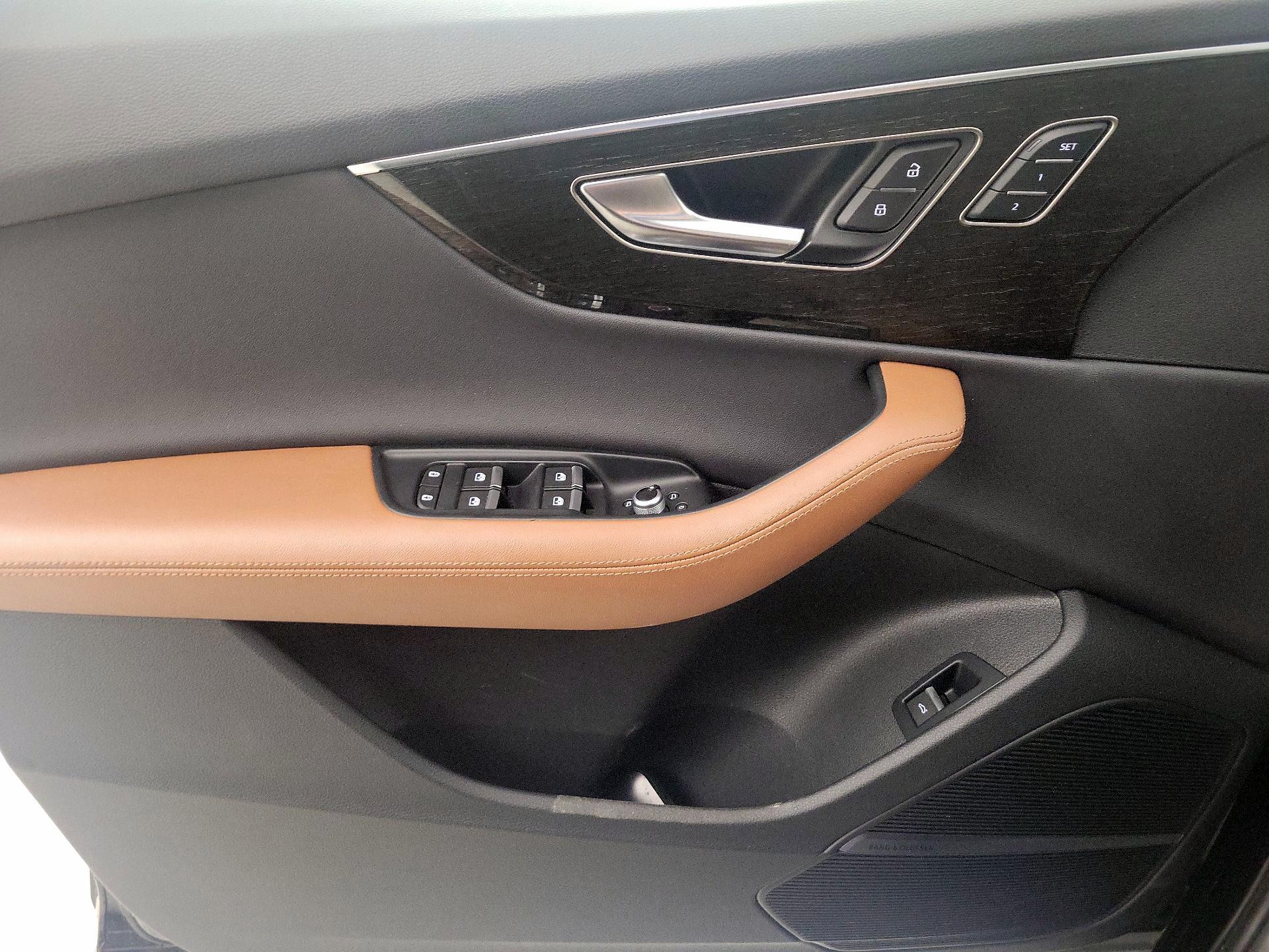 Thumbnail: 2023 Audi Q7 - 12