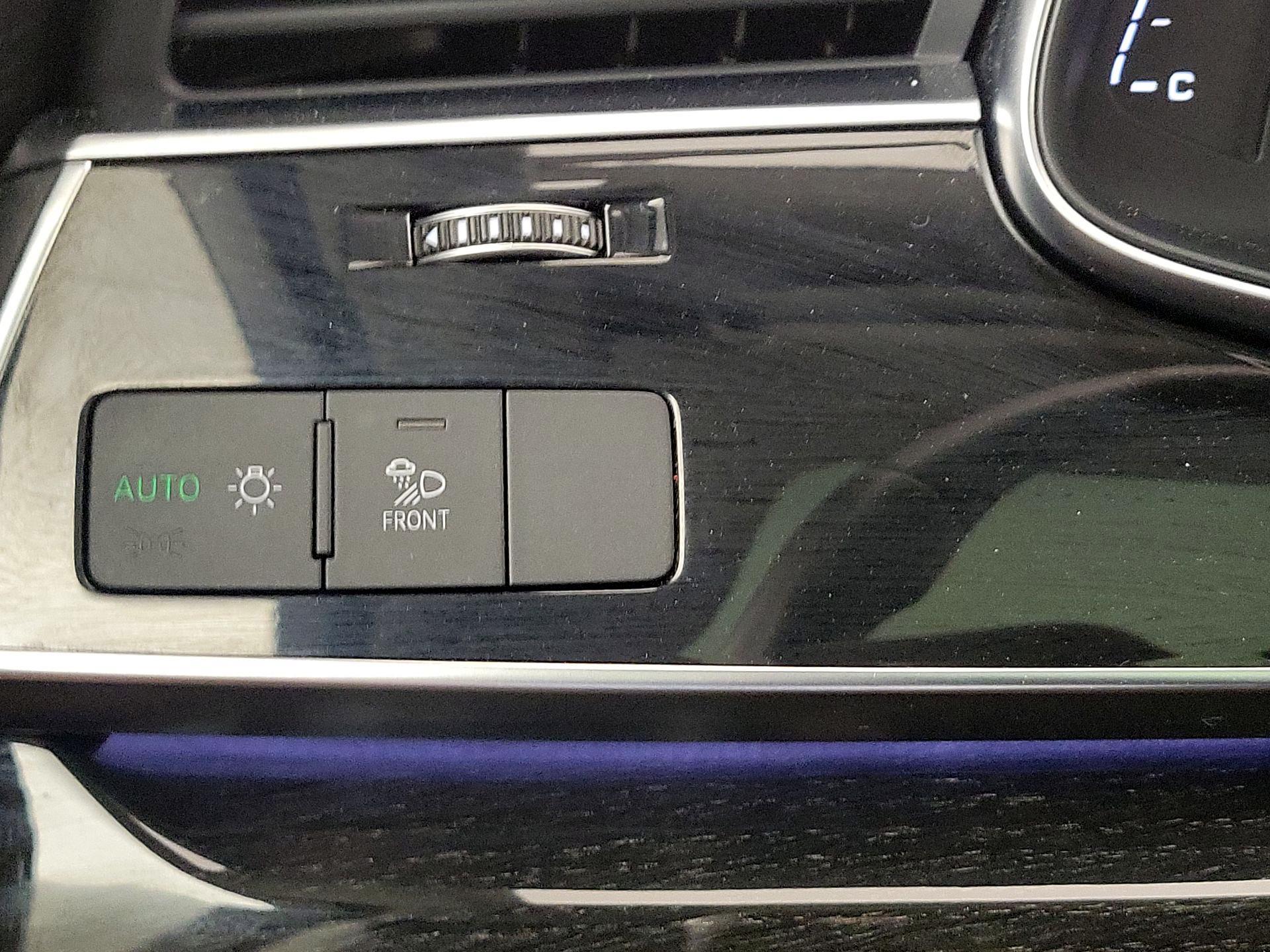 Thumbnail: 2023 Audi Q7 - 13