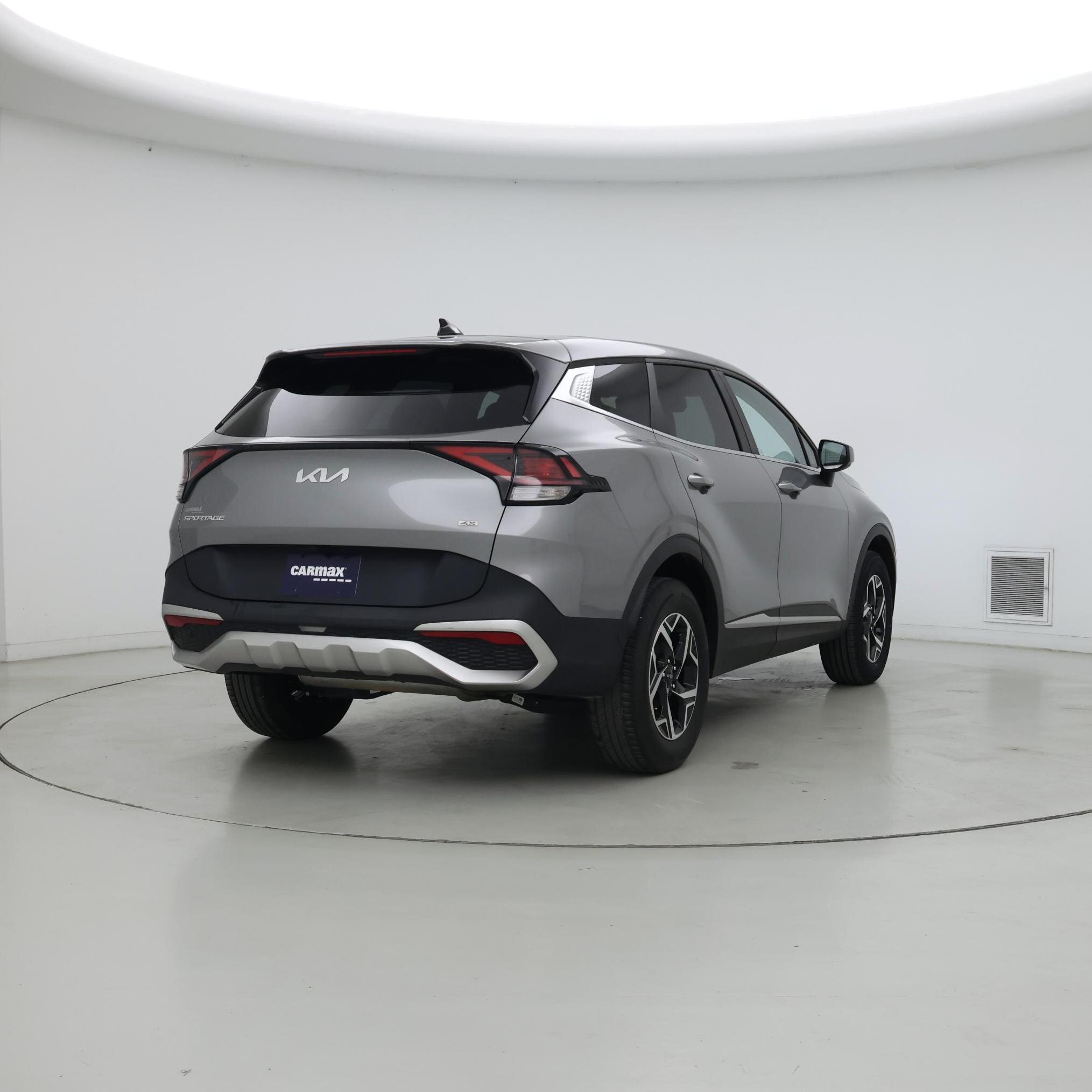 Thumbnail: 2023 Kia Sportage - 8