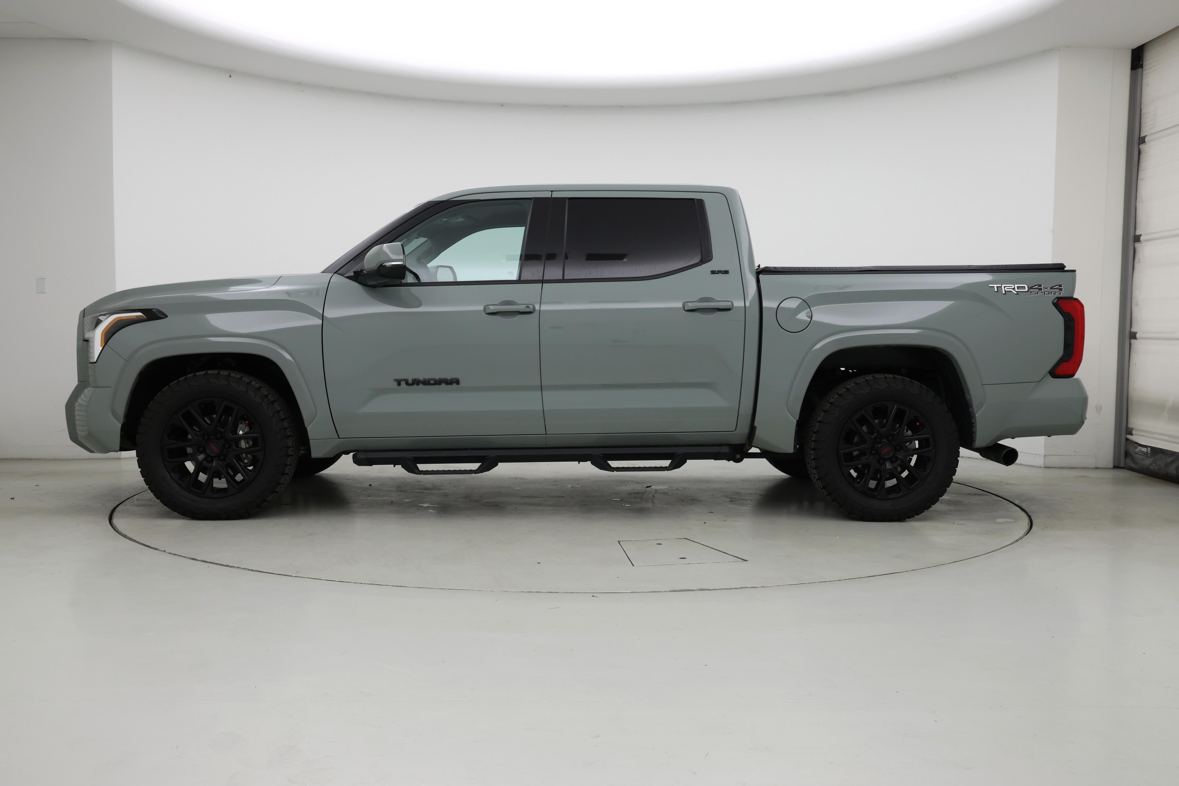 Thumbnail: 2022 Toyota Tundra - 3